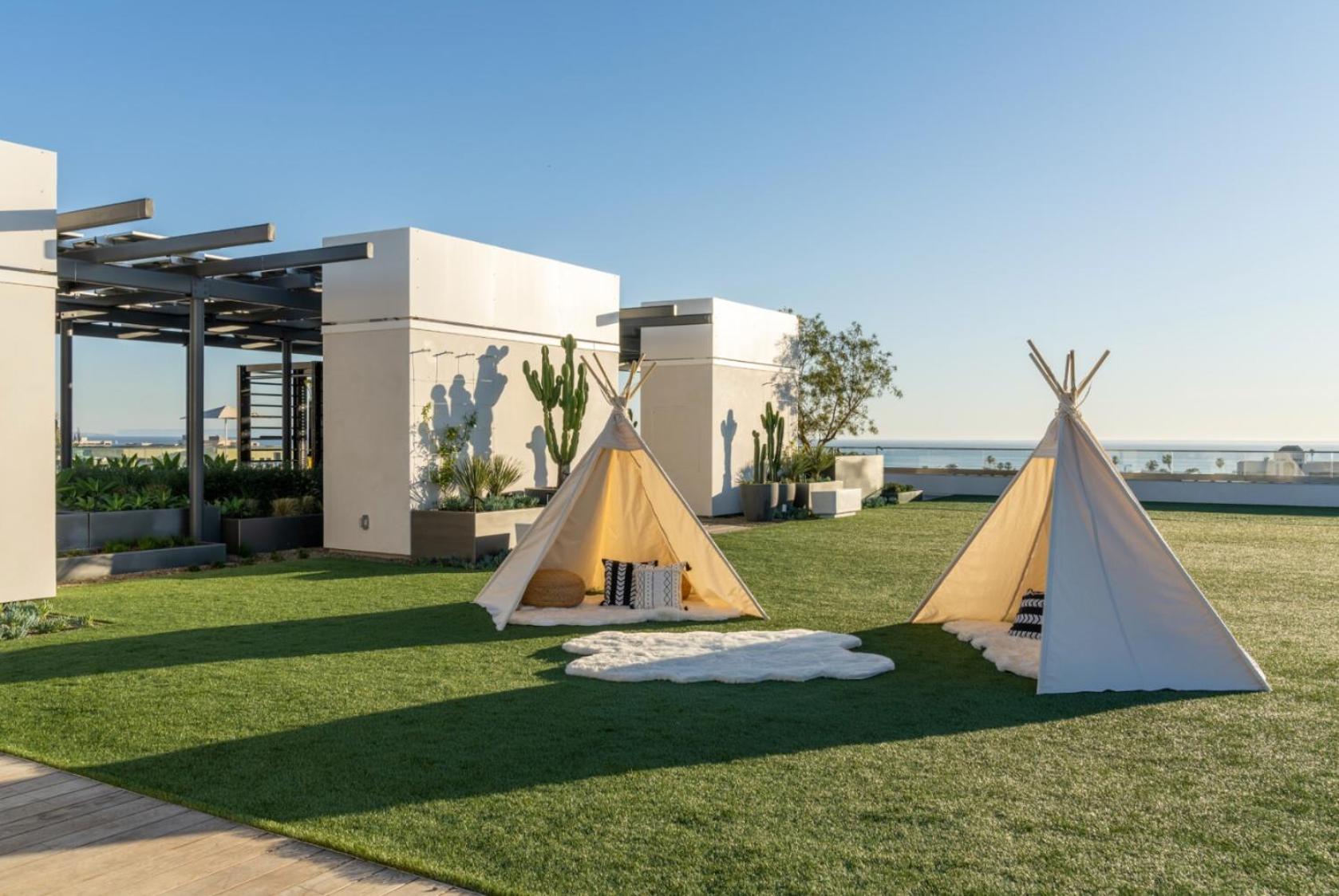 The Sapphire Nest - Spectacular Rooftop Amenities Ocean views 2BR
