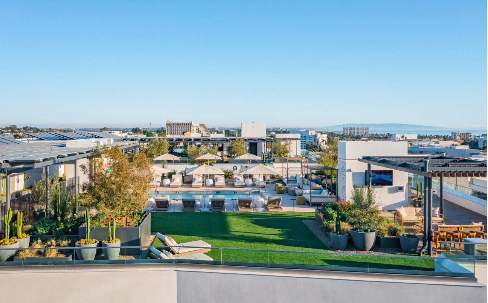 The Sapphire Nest - Spectacular Rooftop Amenities Ocean views 2BR