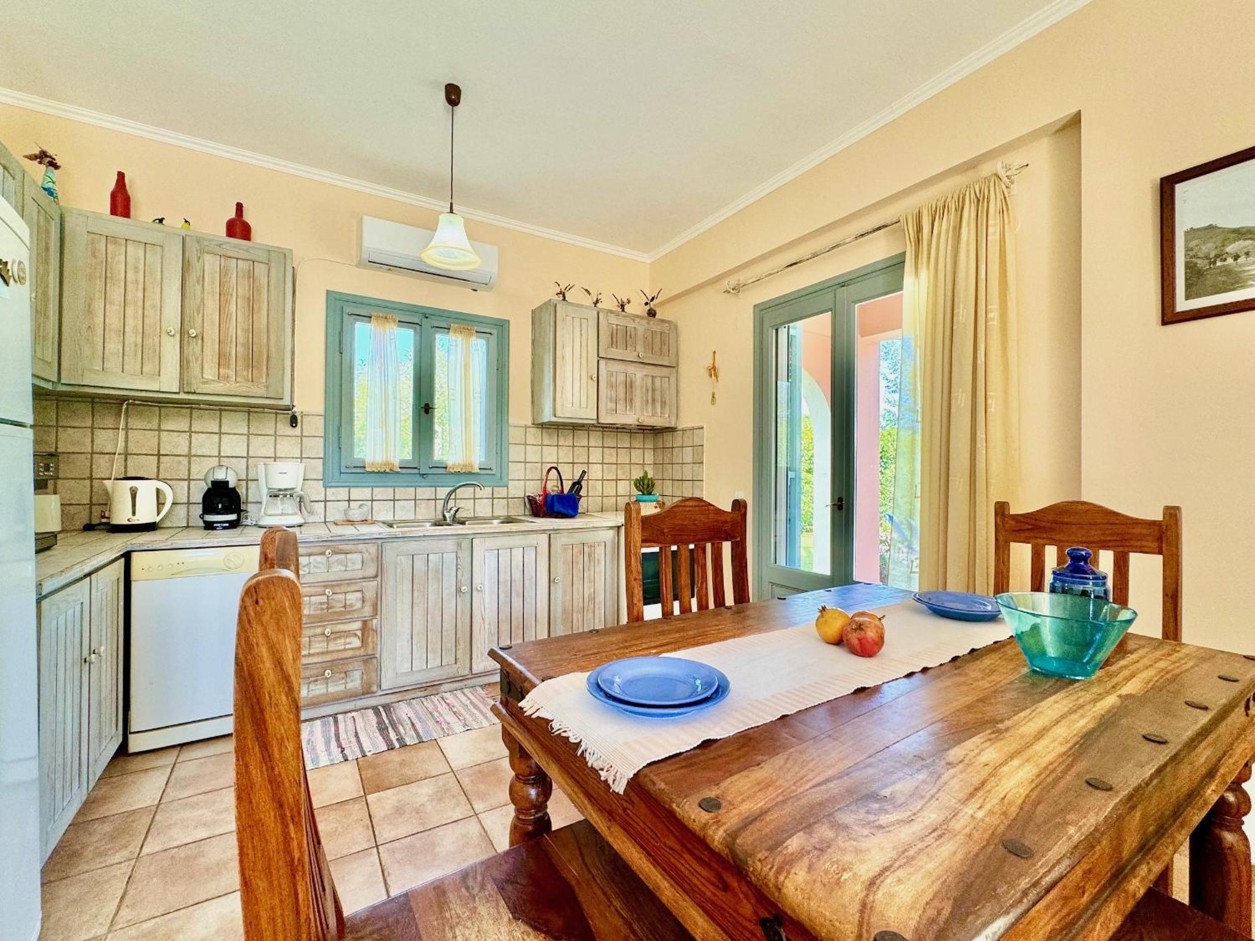 Beach Villa Simeoni with private pool by DadoVillas