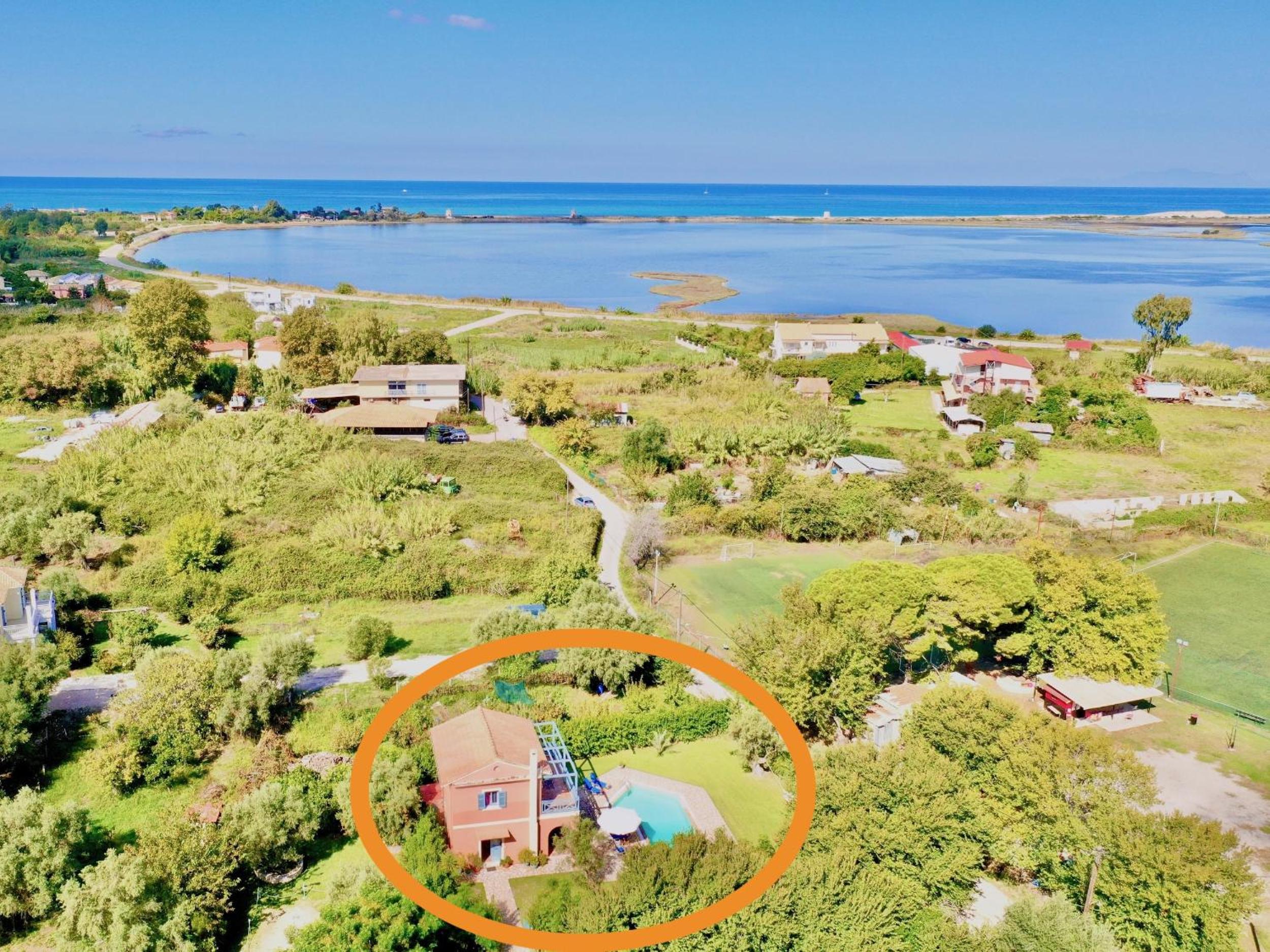 Beach Villa Simeoni with private pool by DadoVillas