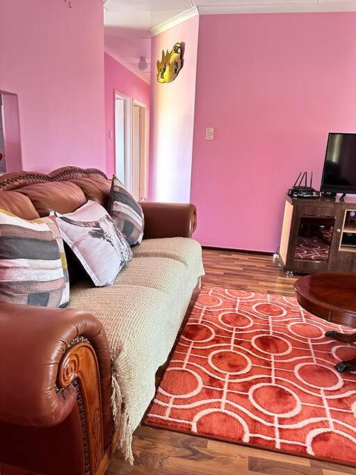 Ebba Janes Home view 4