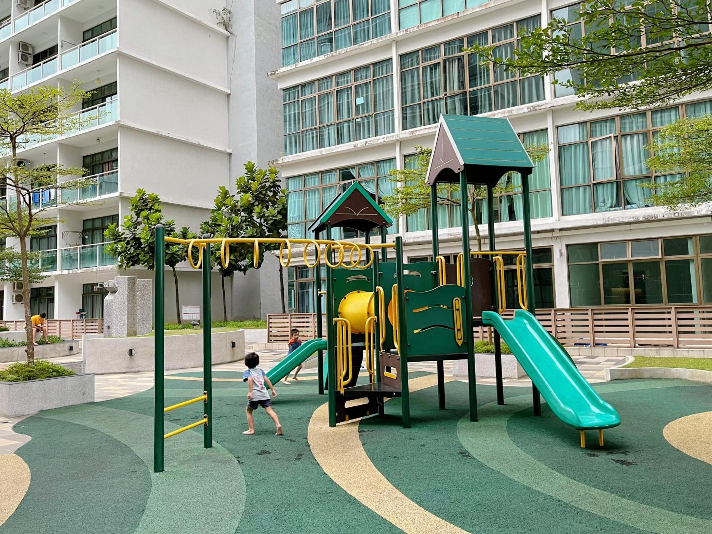 Couple Studio at Mount Austin Near Toppen Ikea Aeon