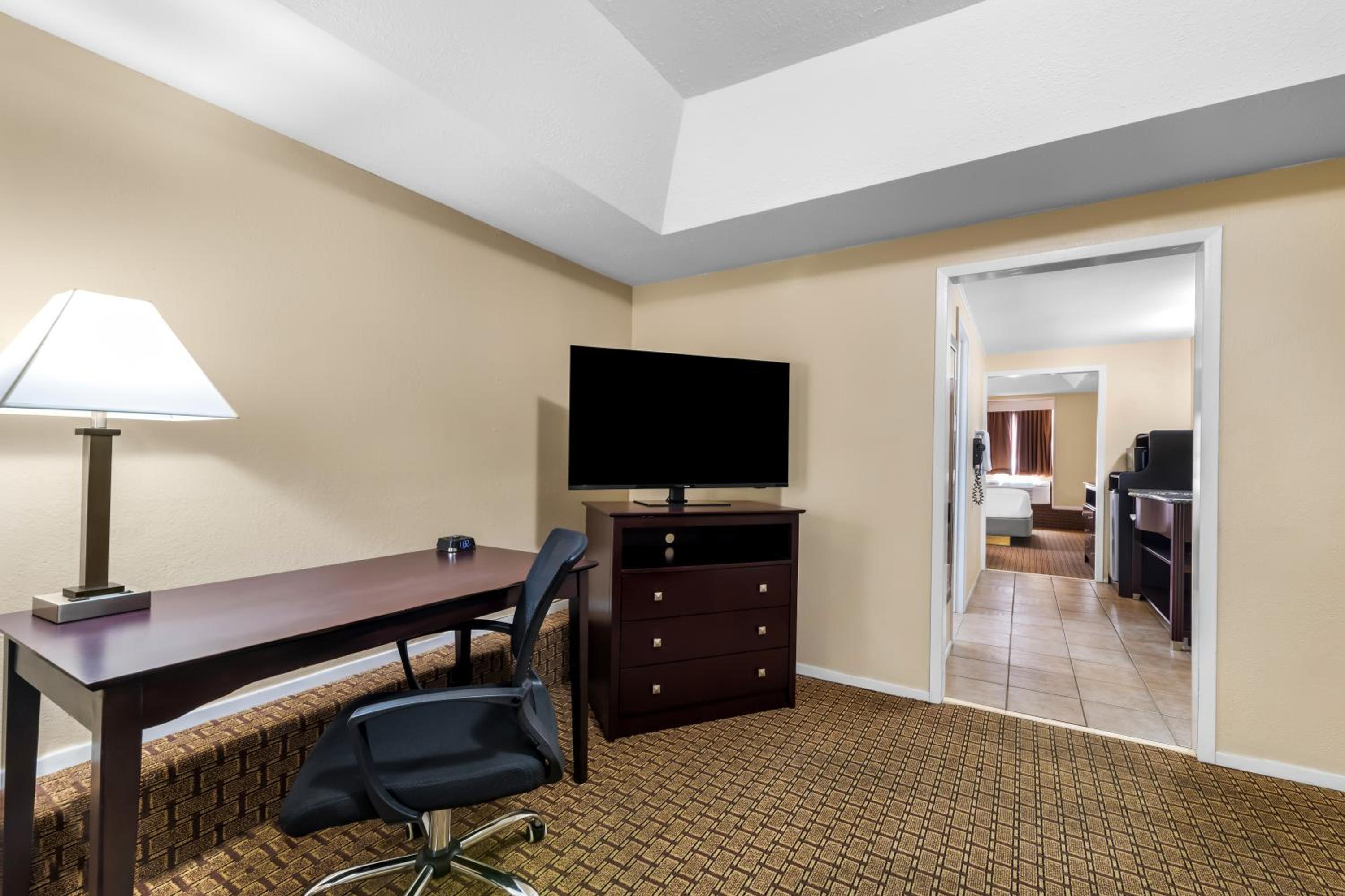 Durant Vacations - Best Western Markita Inn - Property Image 1