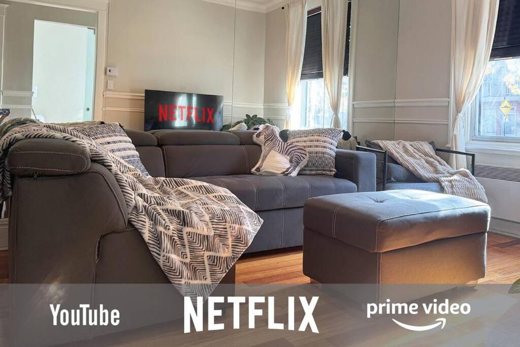 Montreal Vacations - Spacious APT Little Italy, 1 king BR, 3beds, yard - Property Image 1