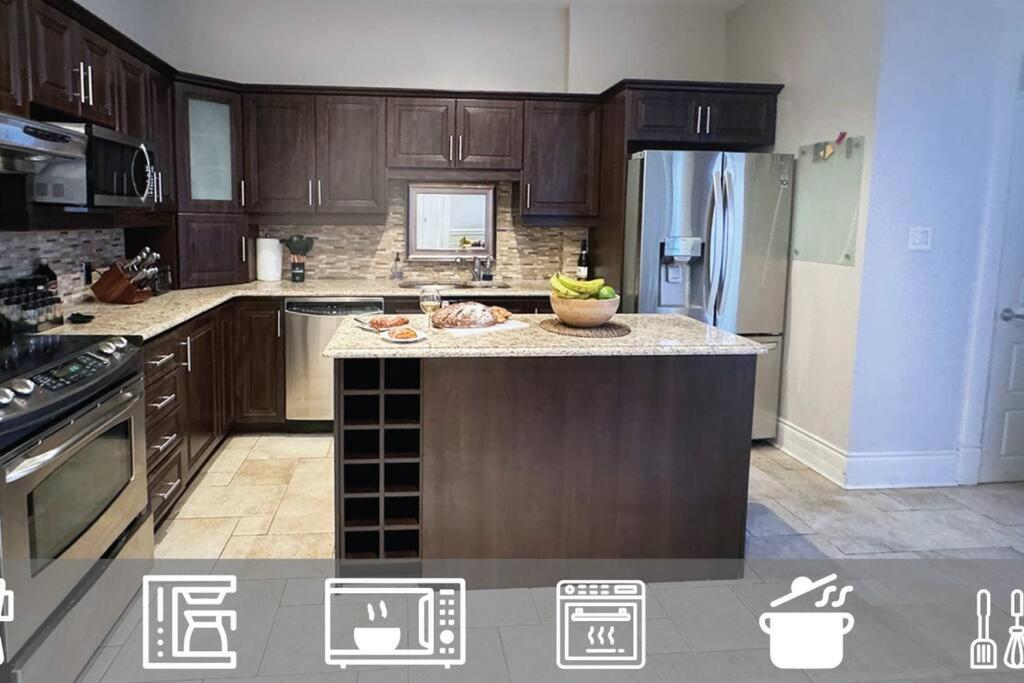 Spacious APT Little Italy, 1 king BR, 3beds, yard