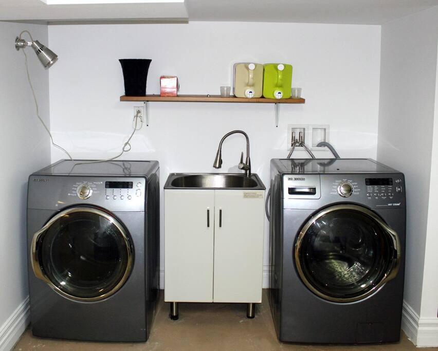Montreal Vacations - Spacious APT Little Italy, 1 king BR, 3beds, yard - Property Image 6
