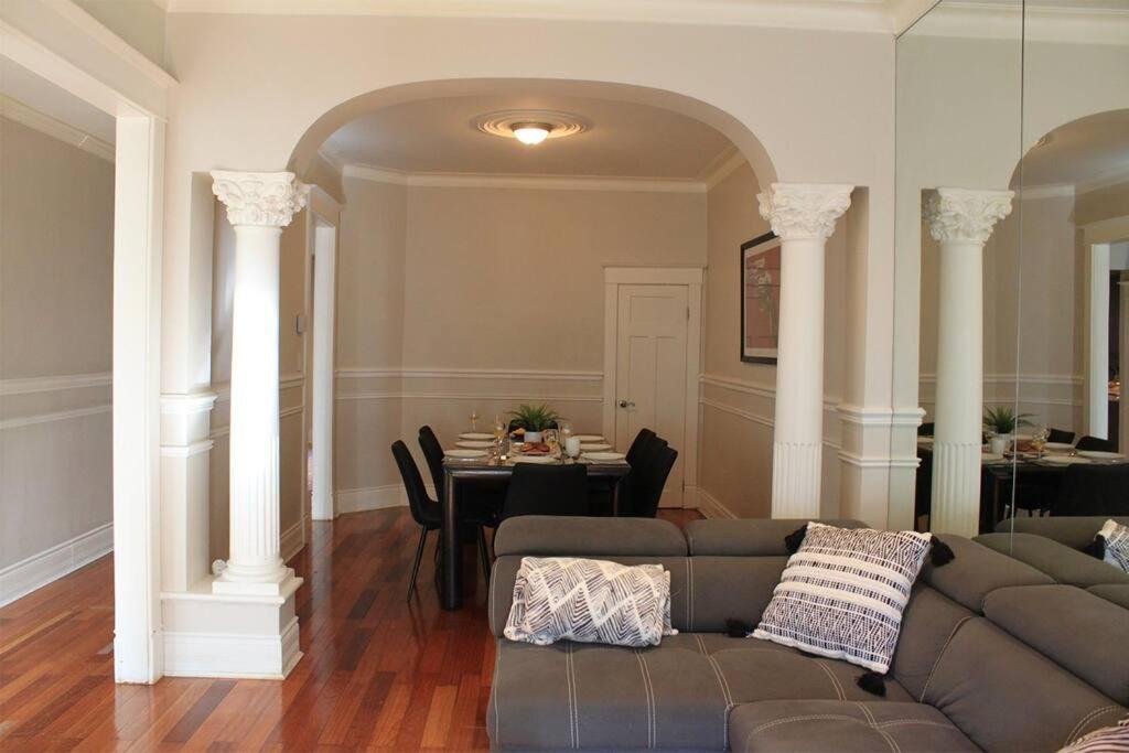 Spacious APT Little Italy, 1 king BR, 3beds, yard