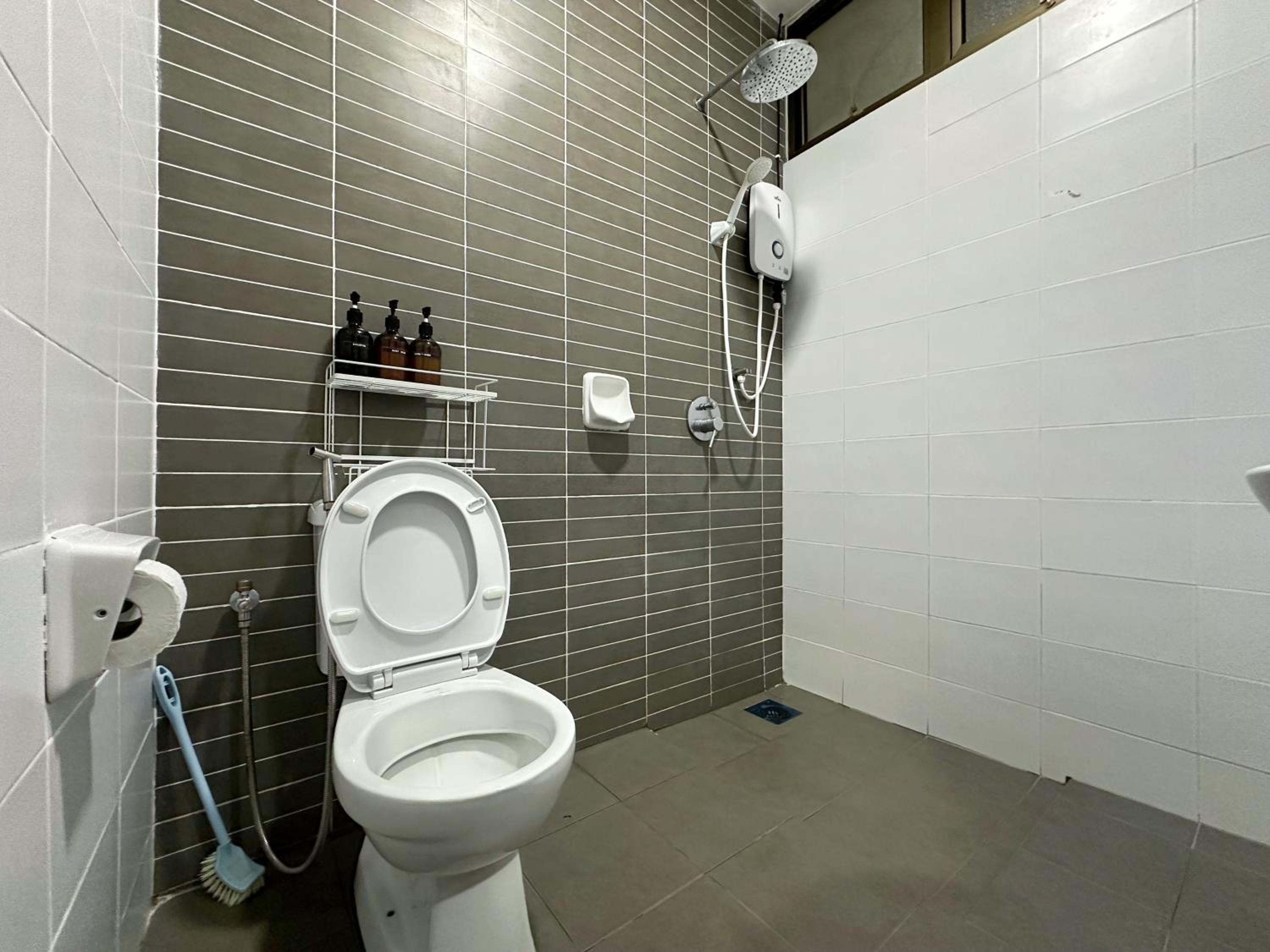Couple Studio at Mount Austin Near Toppen Ikea Aeon