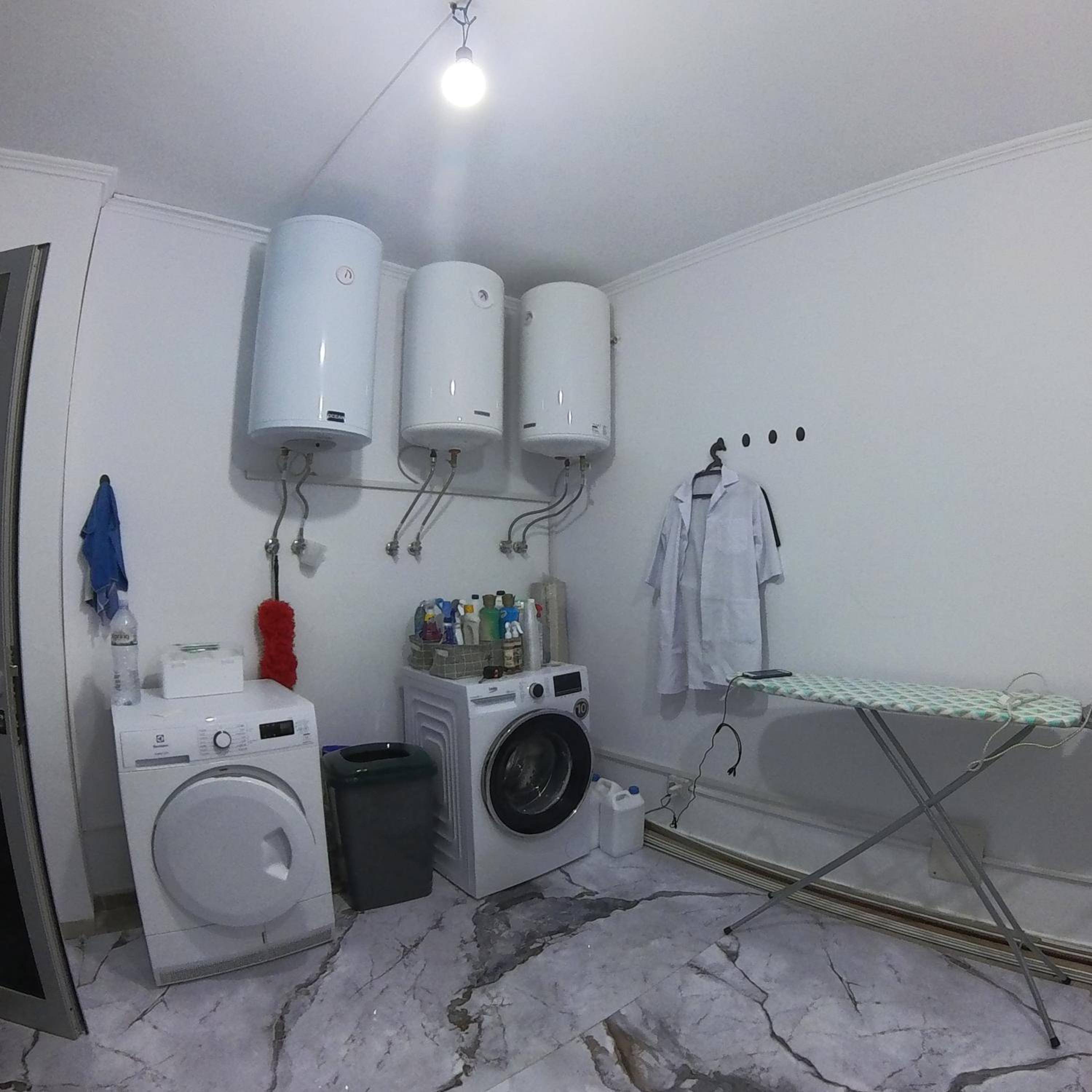 Serenitas Apartments & Hostel