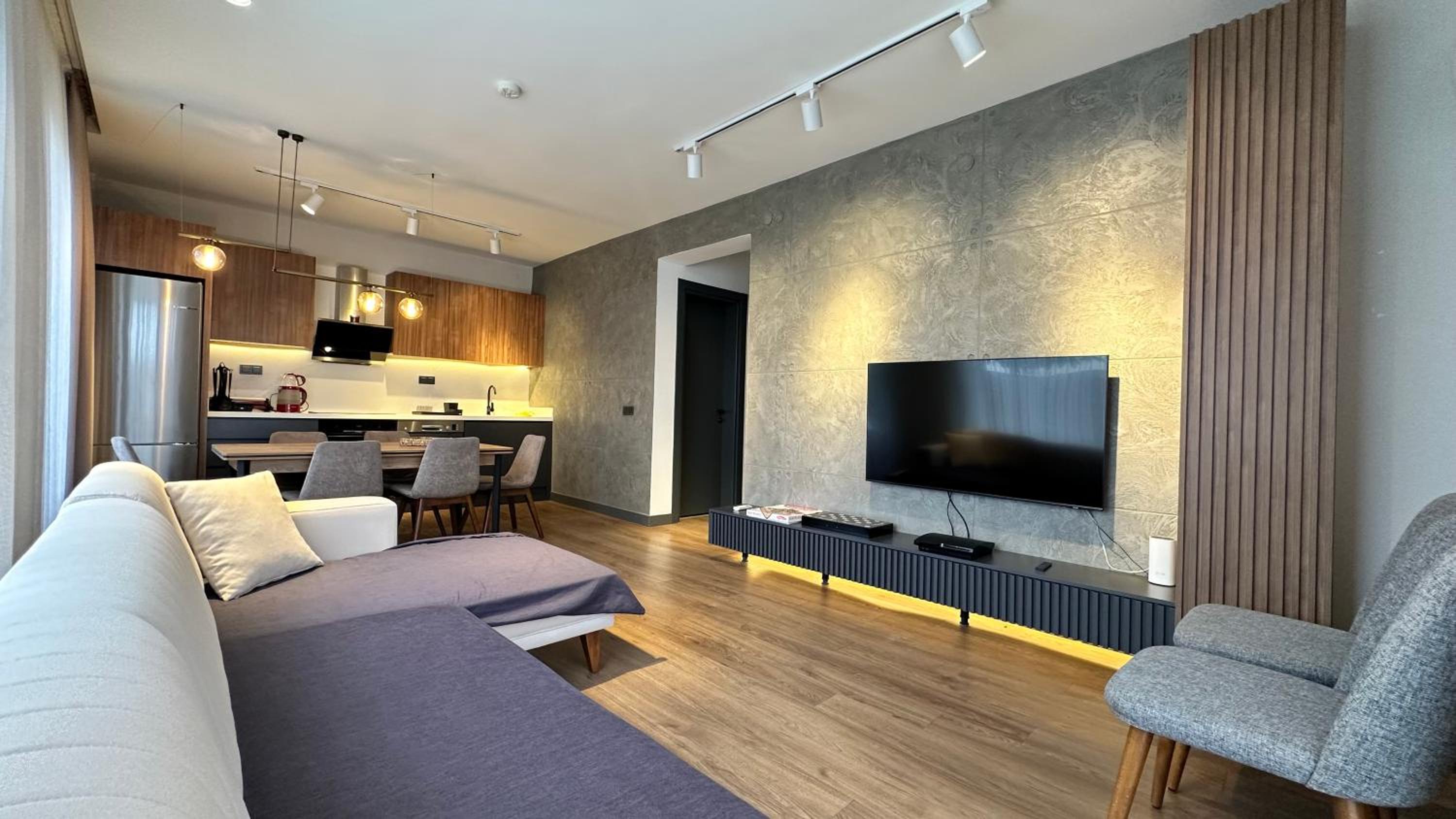 DrVillaSuits Casa Riva view 2