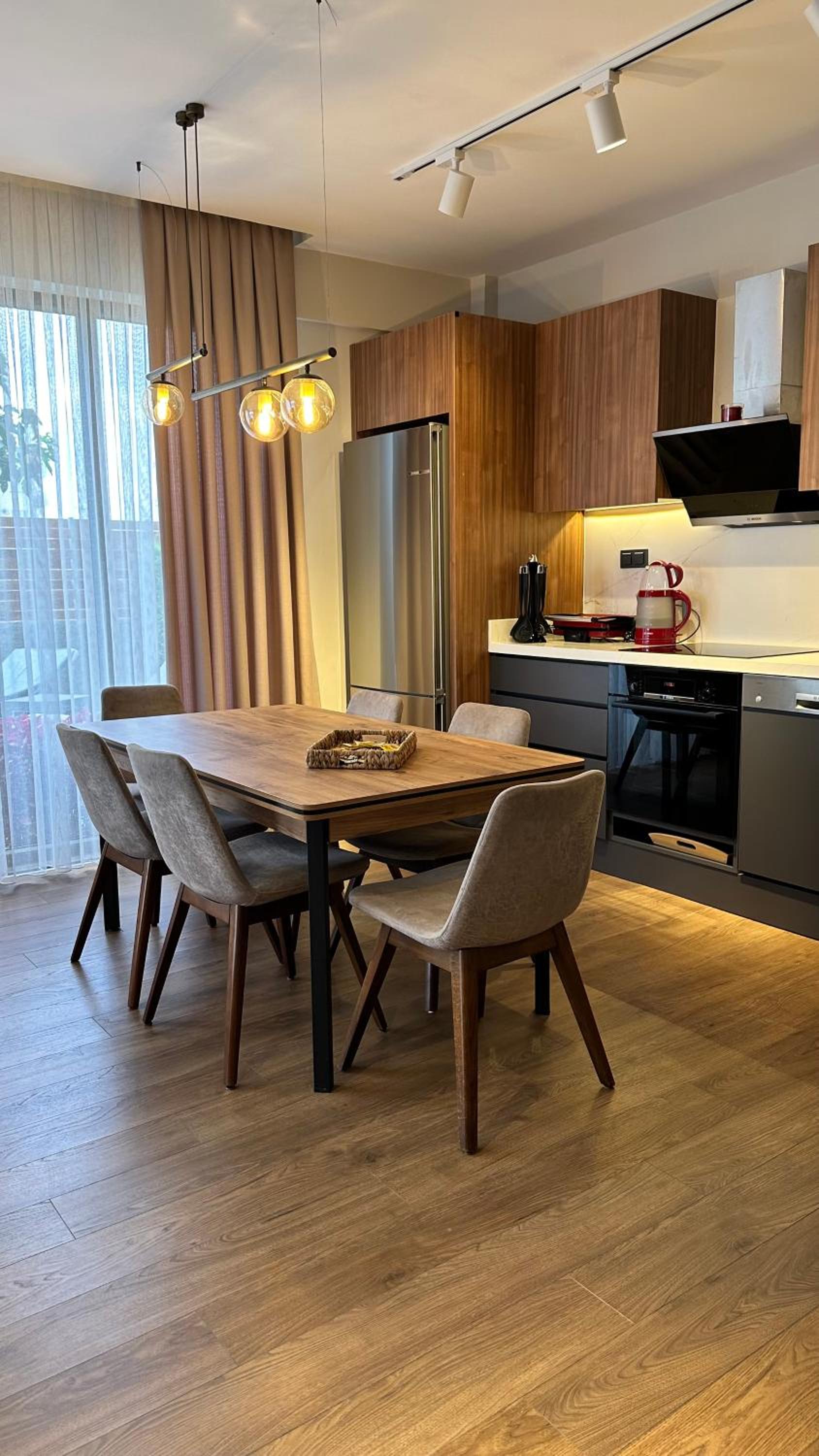 DrVillaSuits Casa Riva view 5