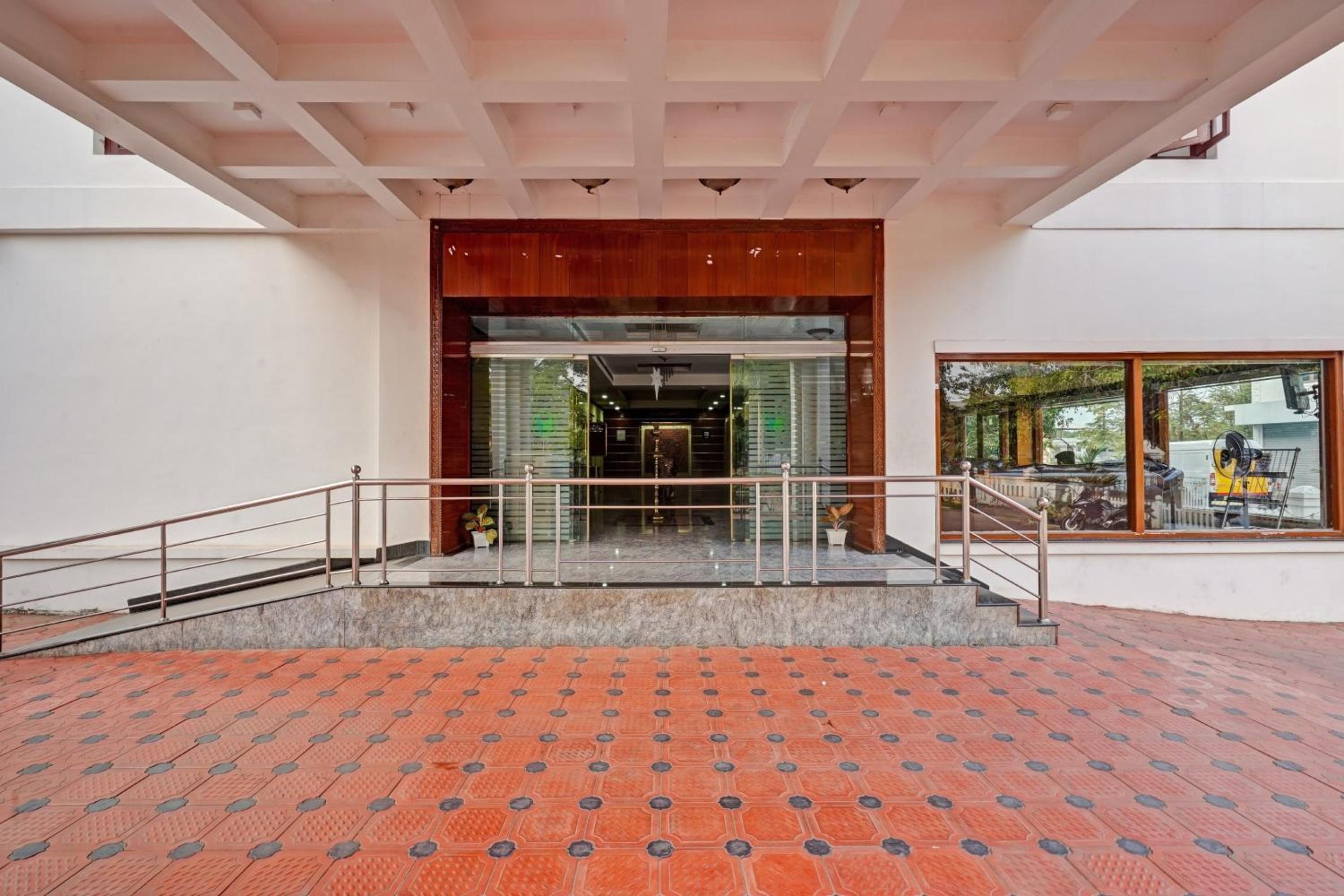 Collection O Chalakudy Hotels