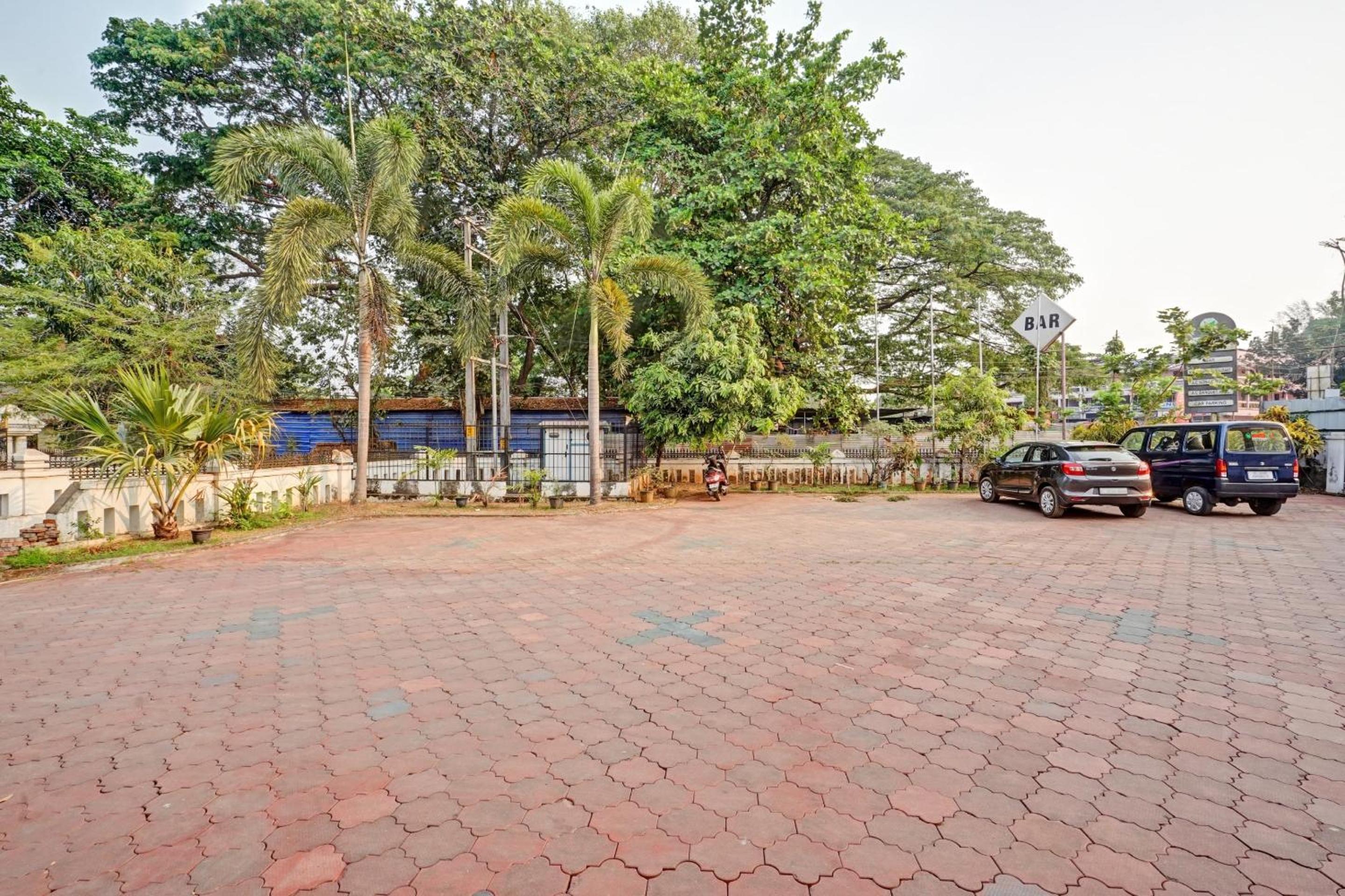 Collection O Chalakudy Hotels