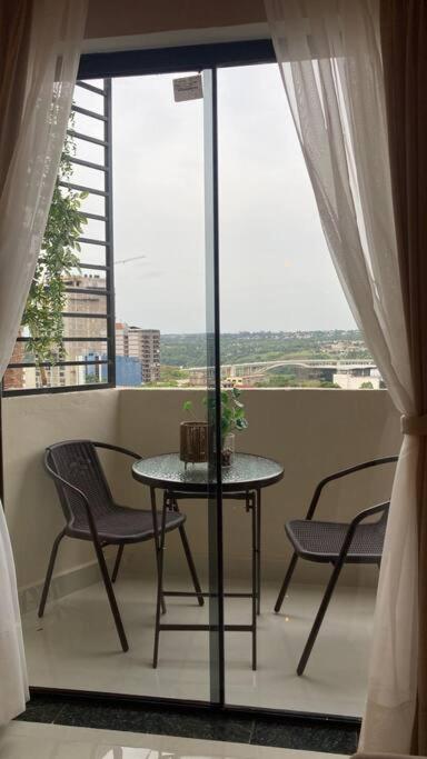 Urban Suite with Style and Views