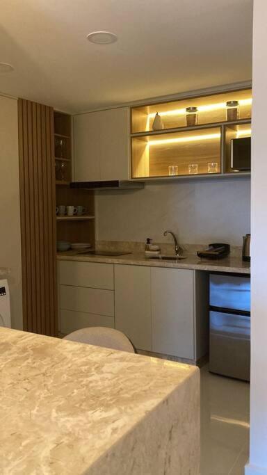 Urban Suite with Style and Views