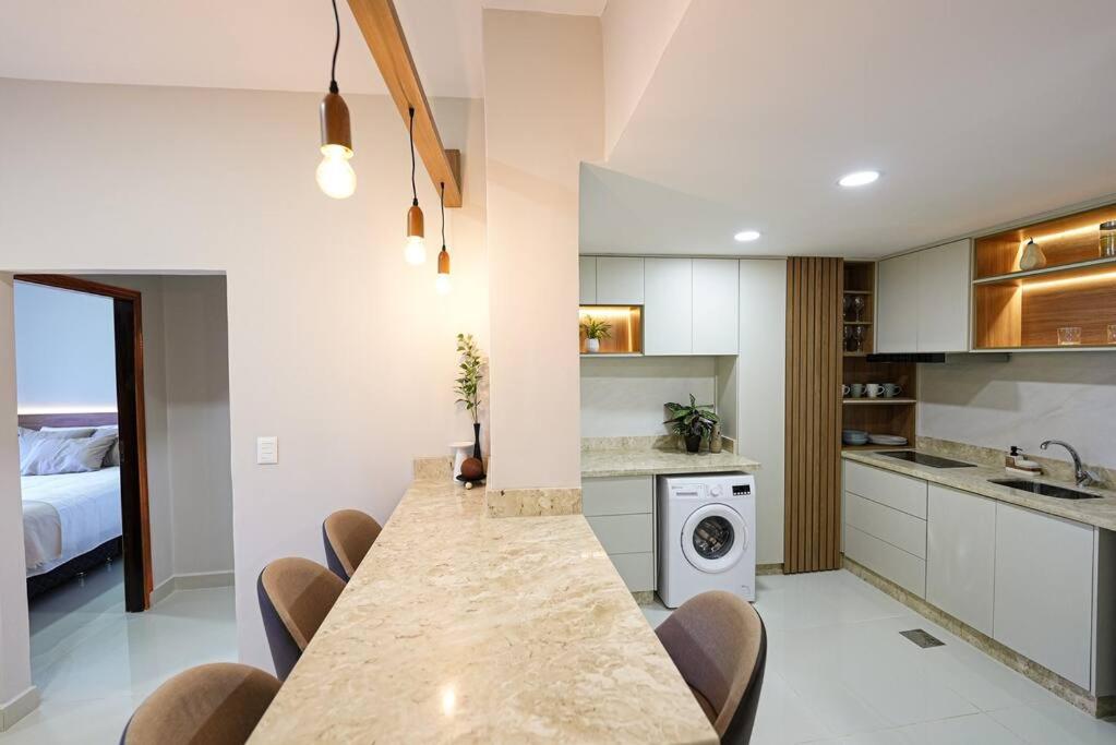 Urban Suite with Style and Views