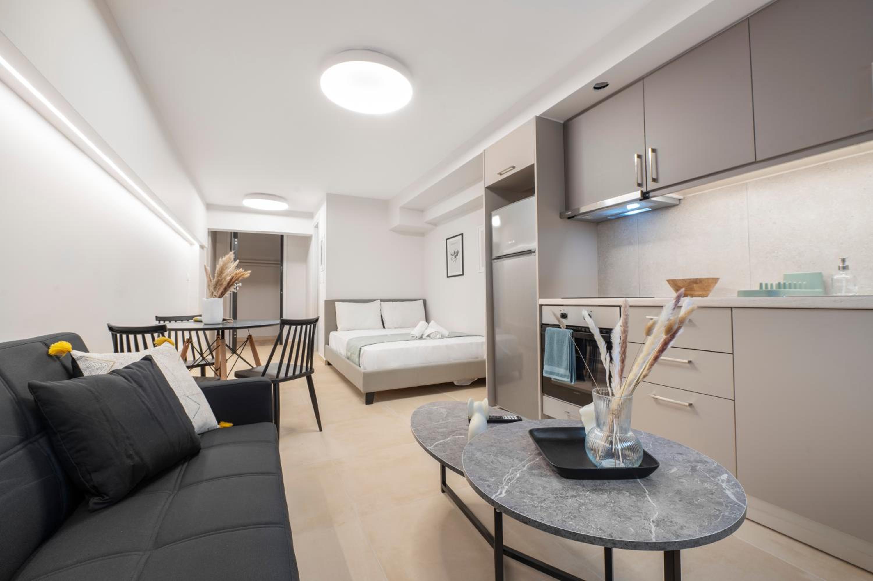 Oculus Kolonos Suites by Live&Travel