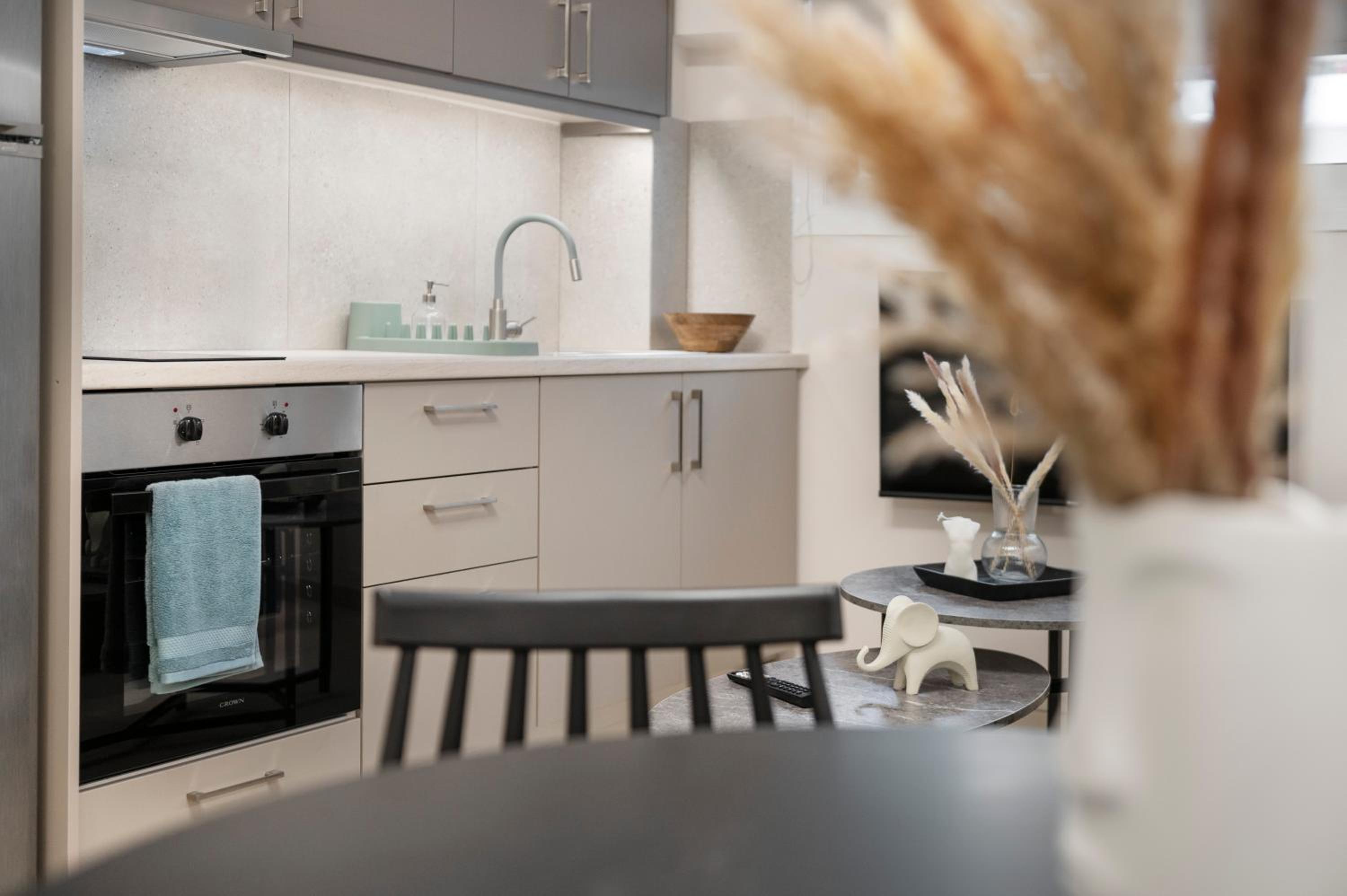 Oculus Kolonos Suites by Live&Travel