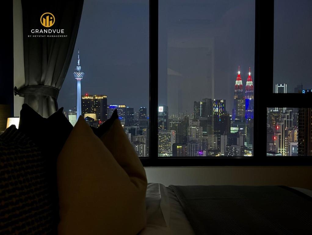 Lucentia BukitBintang KlccView InfinityPool By HeyStay Management