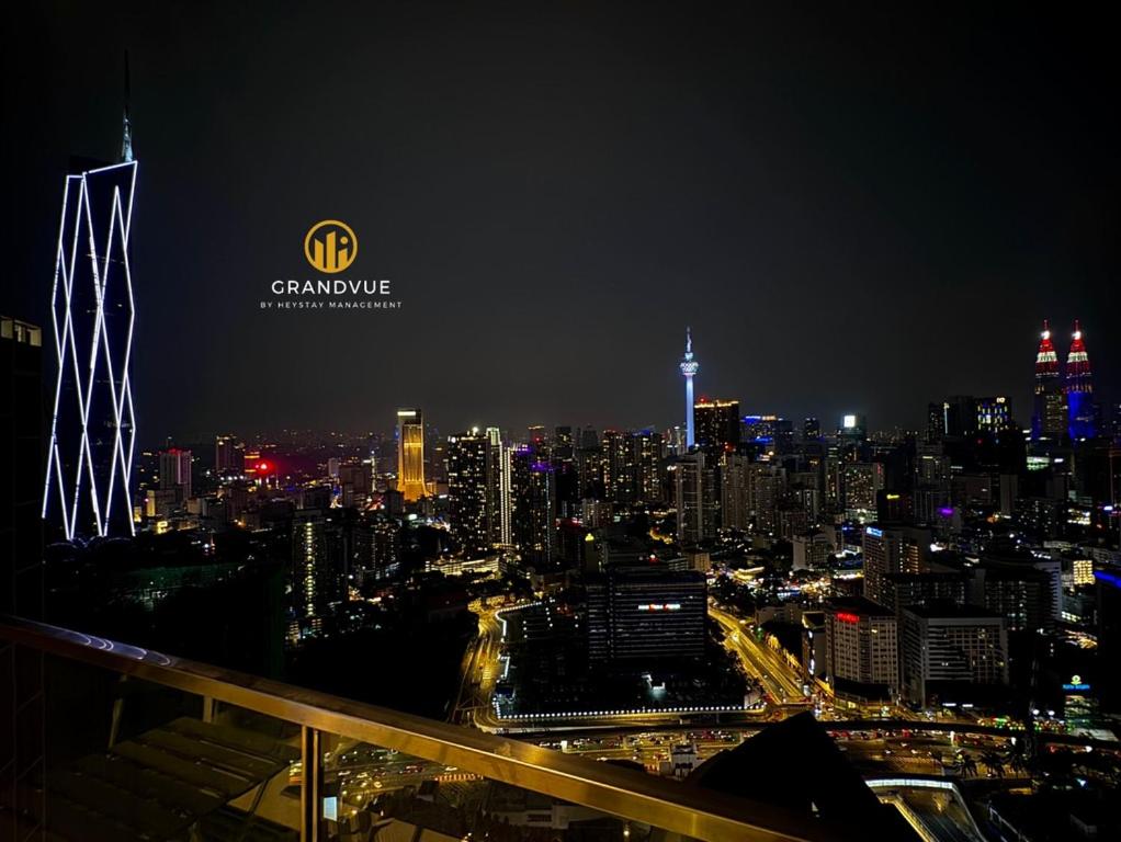 Lucentia BukitBintang KlccView InfinityPool By HeyStay Management