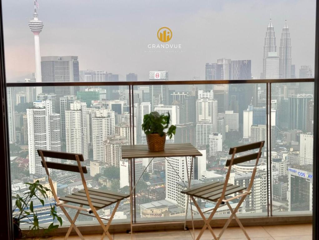 Lucentia BukitBintang KlccView InfinityPool By HeyStay Management