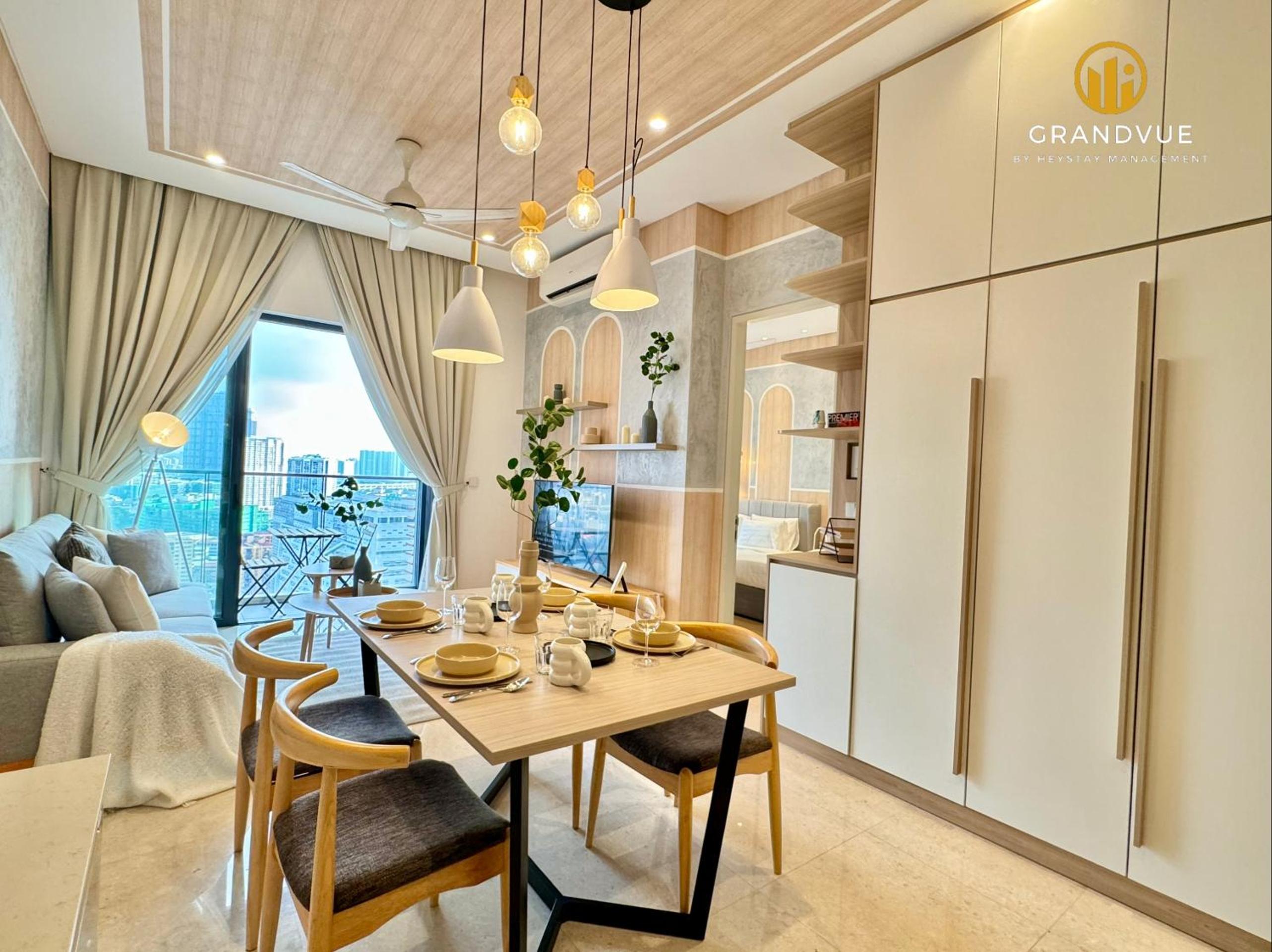 Lucentia BukitBintang KlccView InfinityPool By HeyStay Management