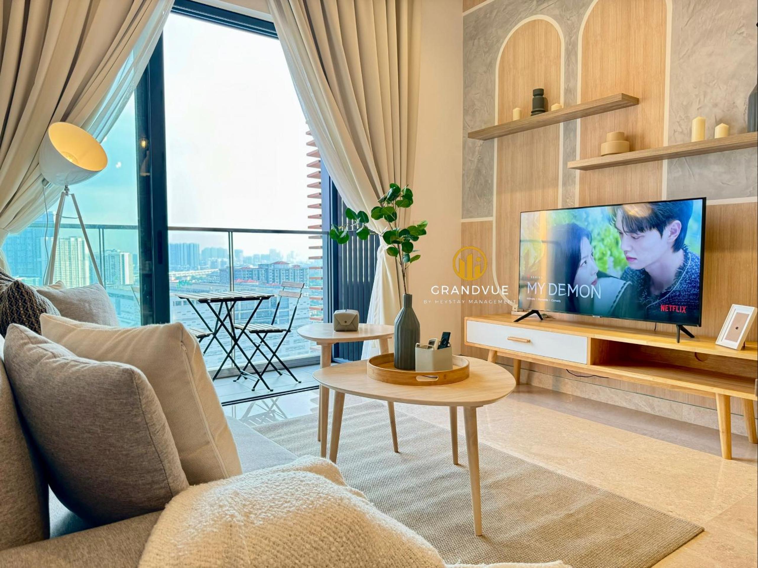 Lucentia BukitBintang KlccView InfinityPool By HeyStay Management