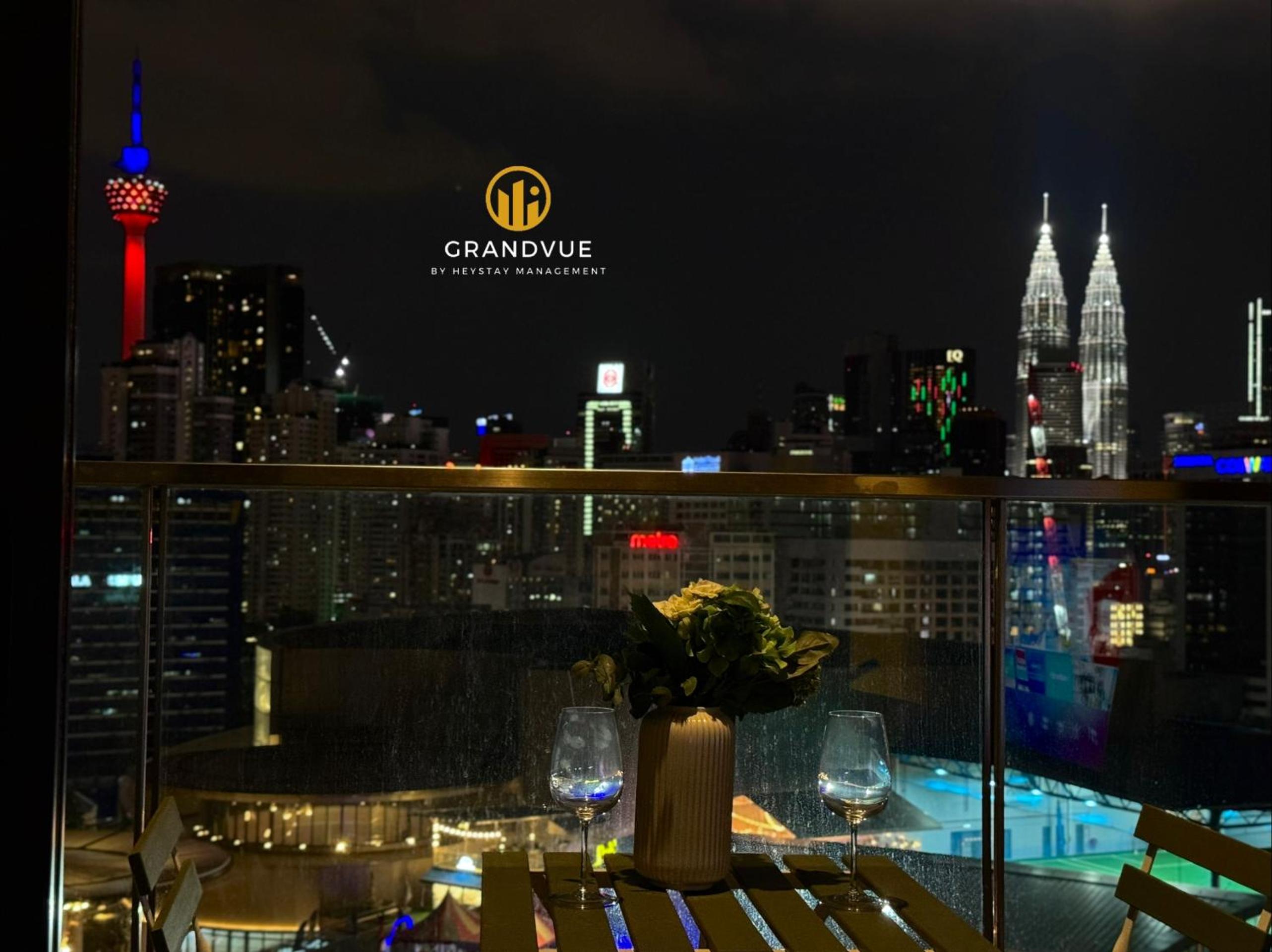 Lucentia BukitBintang KlccView InfinityPool By HeyStay Management