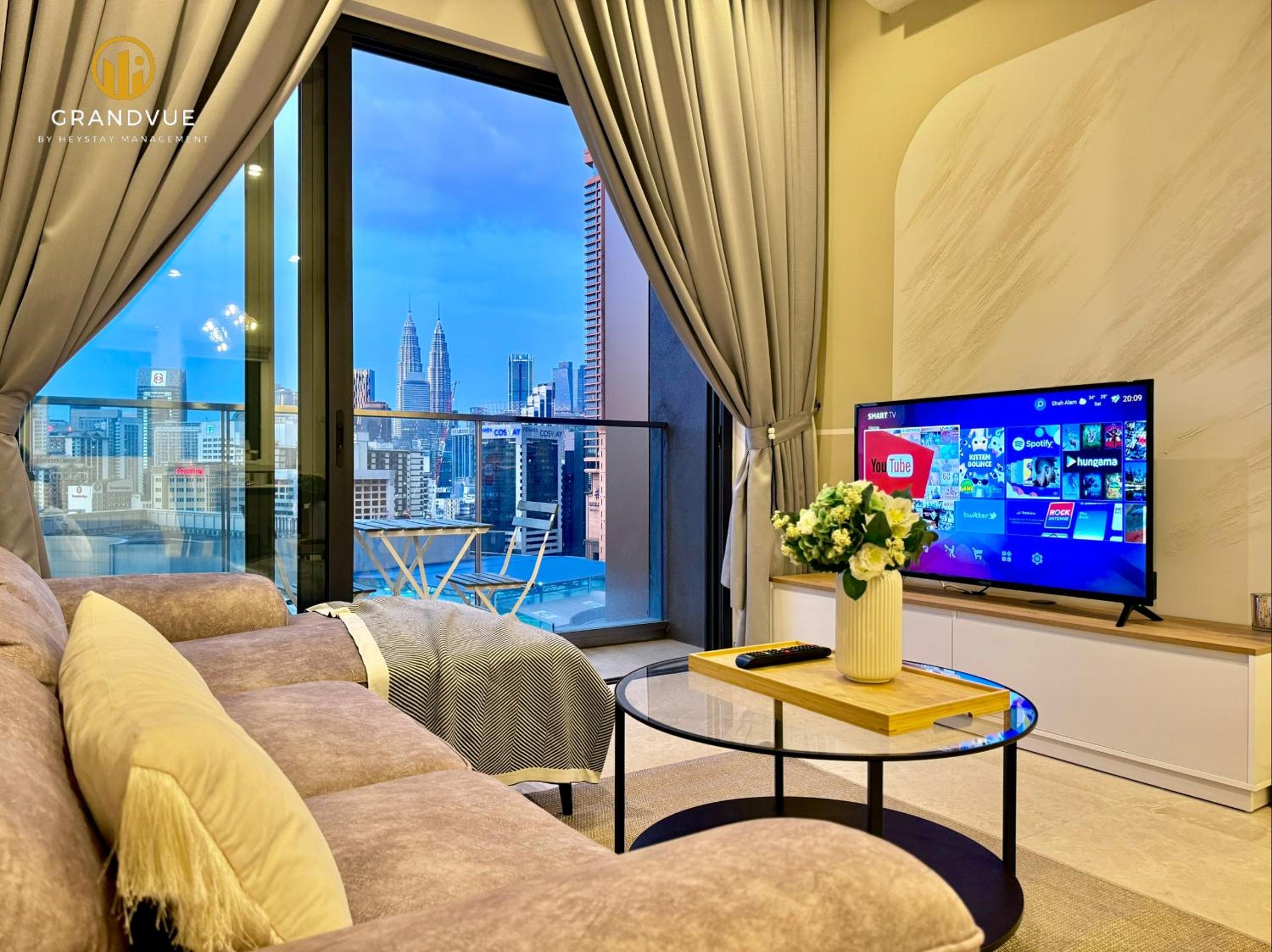 Lucentia BukitBintang KlccView InfinityPool By HeyStay Management