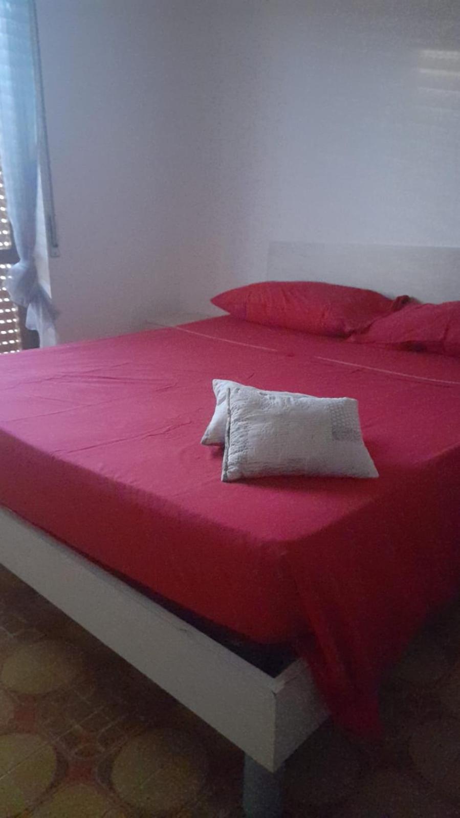 Casa LuAn en Mondragone — bedroom