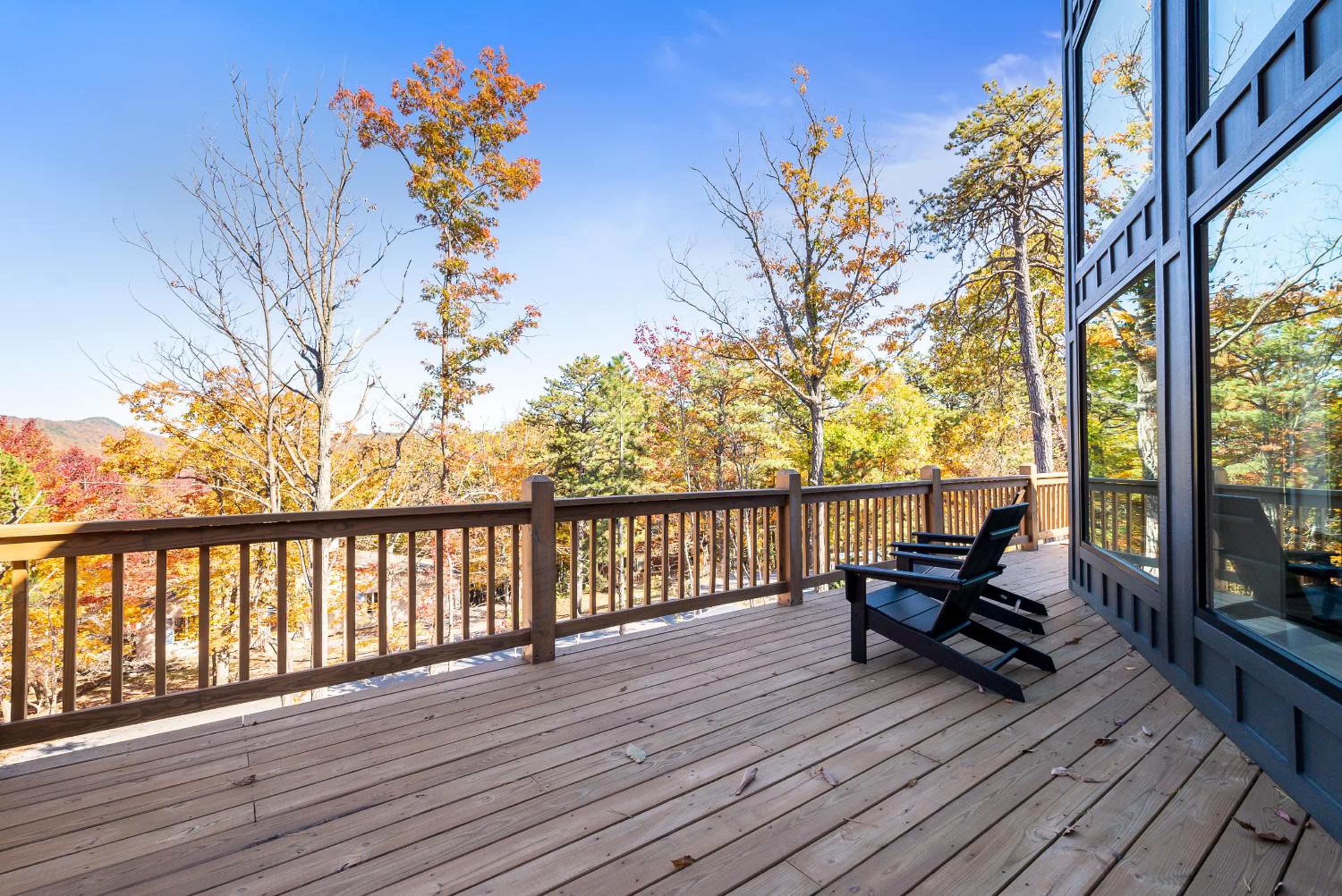 Epic Mtn Views I Luxe 5BR Alpine Escape view 3