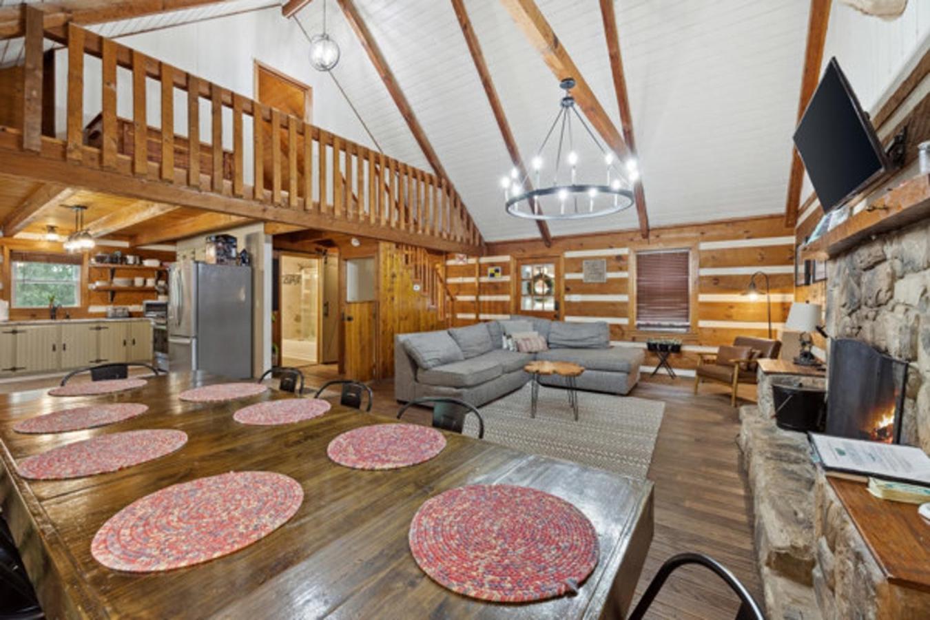 Riverfront Log Cabin Hot Tub, Mtn Views & Hottub view 5