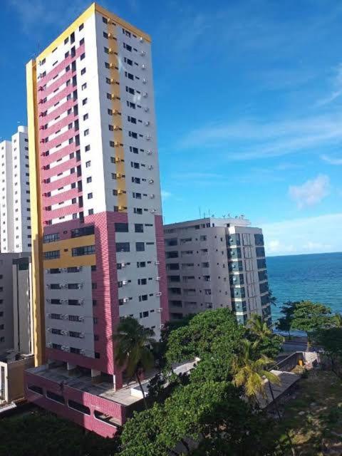 Flat funcional a 1min da praia!