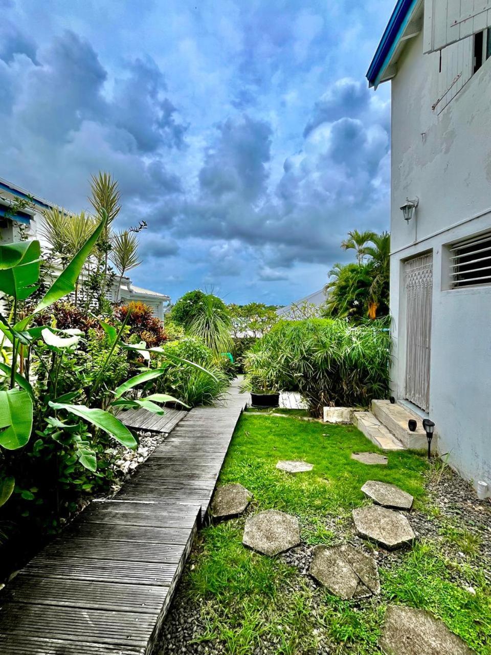 Villa Tropicale avec Piscine proche de Bois Jolan et des Plages view 4