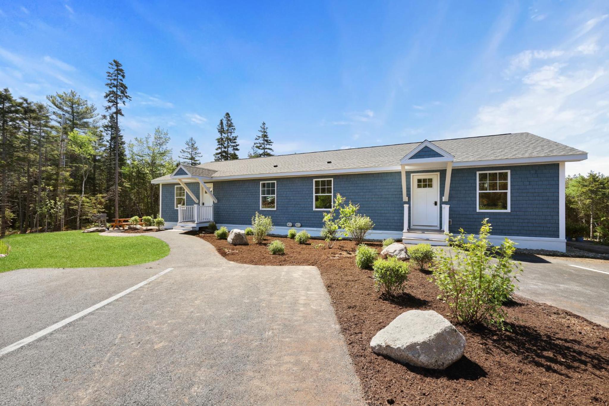 Apple Blossom Cottage - Cozy Romantic Escape