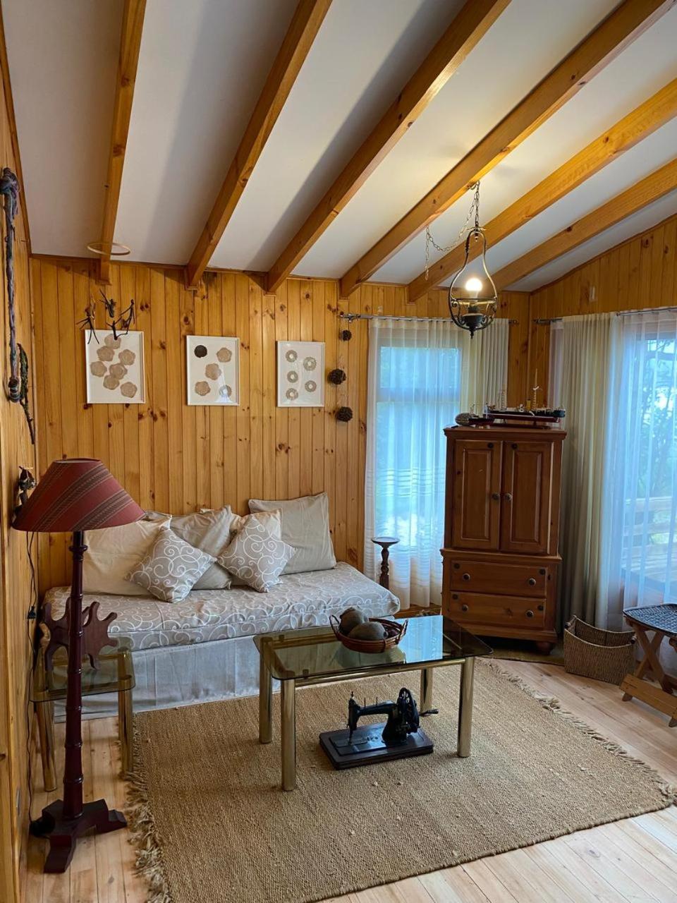 Casa familiar entre Lican Ray y Conaripe con acceso directo al lago Calafquen
