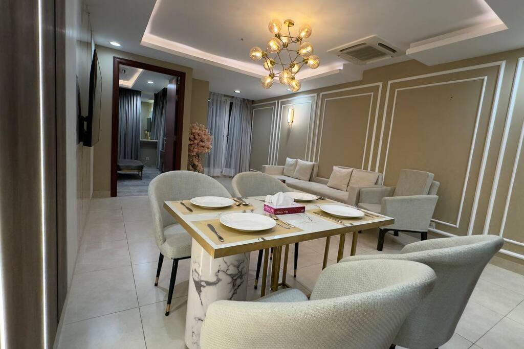 Self Check-in Smart Home 1 BHK Apt With Terrace in DHA 5