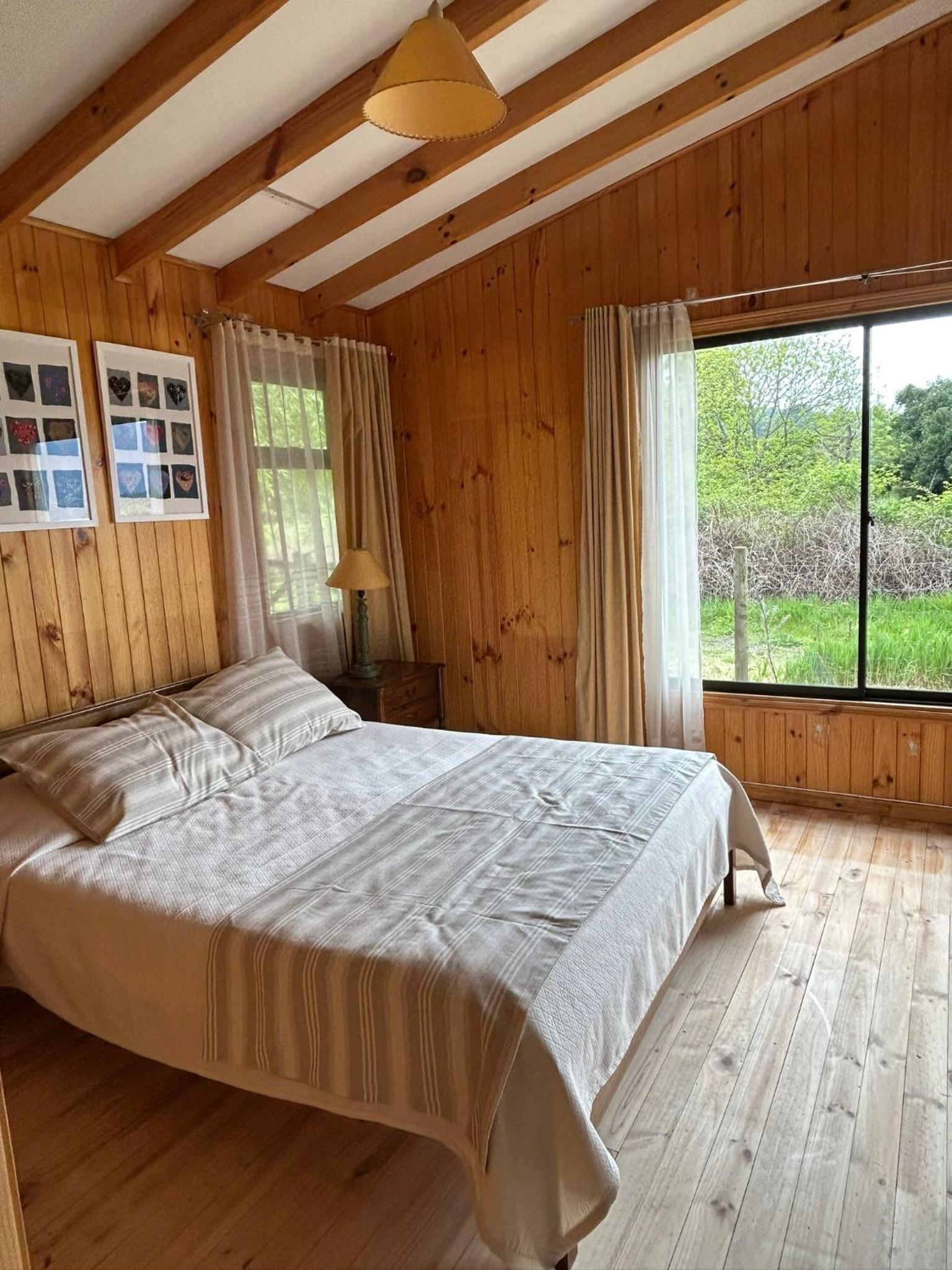 Casa familiar entre Lican Ray y Conaripe con acceso directo al lago Calafquen