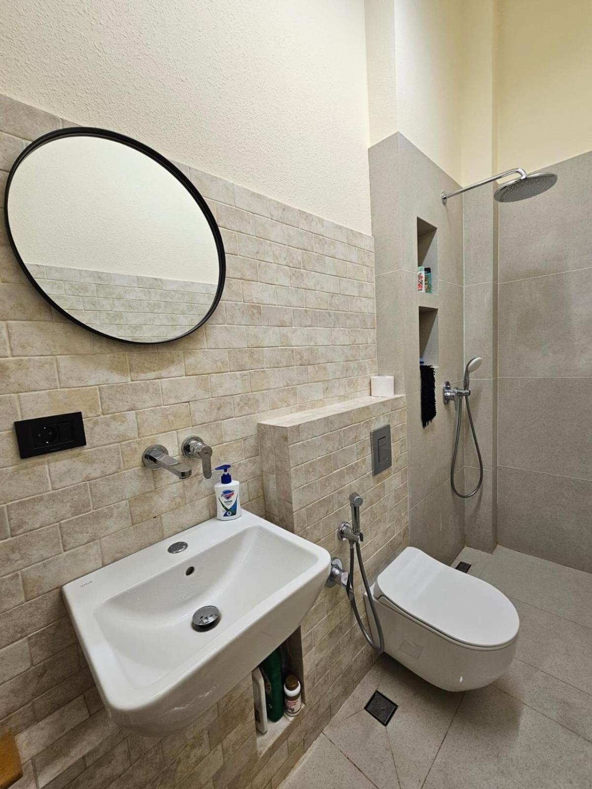 LOFT KN CENTRAL BOULEVARD St APARTMENT