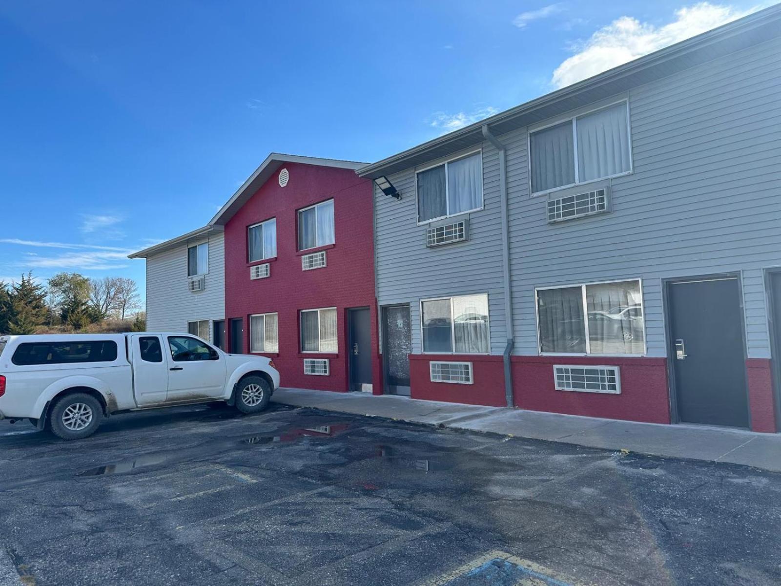 Super 7 Inn Tecumseh - Property Image 26