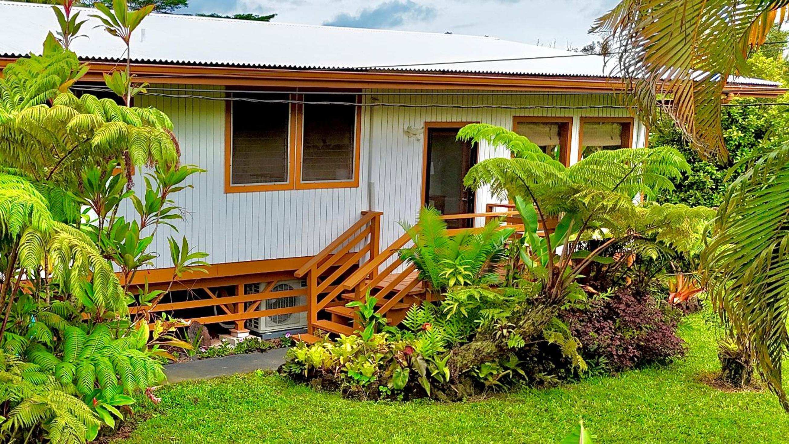 Puna Zen Botanical Garden Retreat view 4