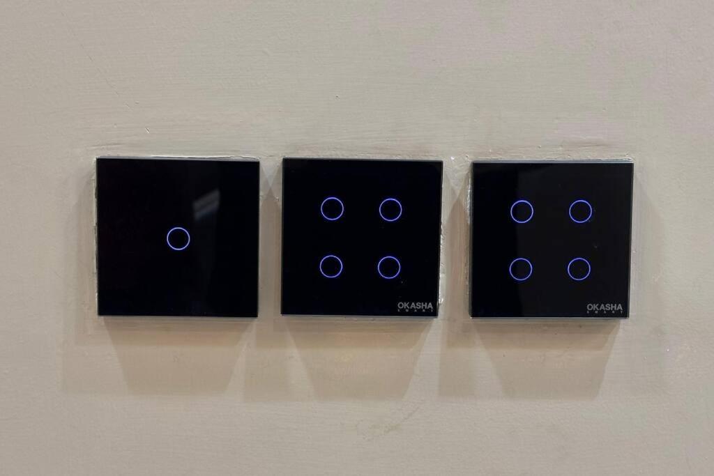 Self Check-in 1 BHK Apt Smart home in DHA Ph 4 with Terrace view 4