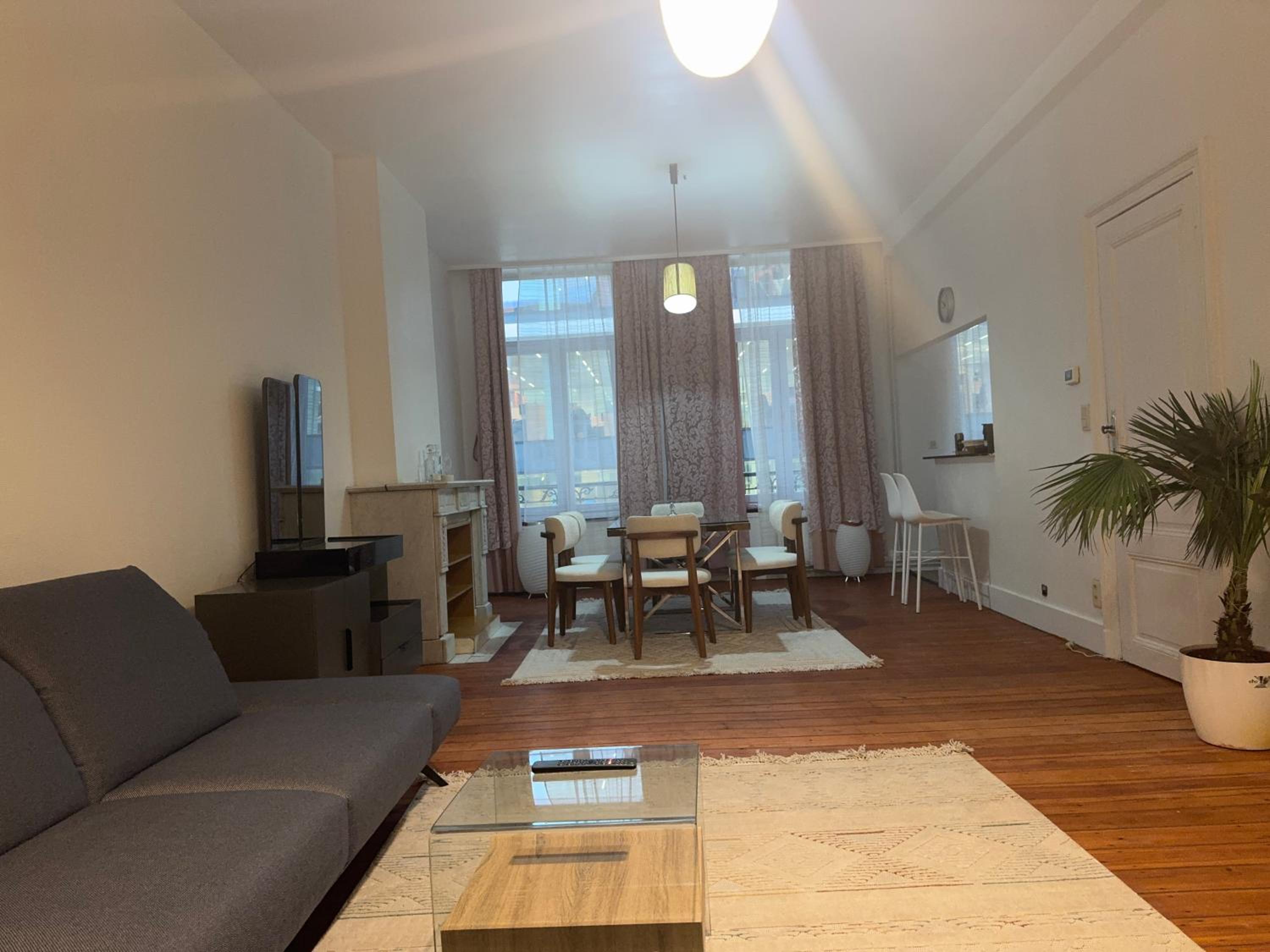 Spacious saints Catherine appartement