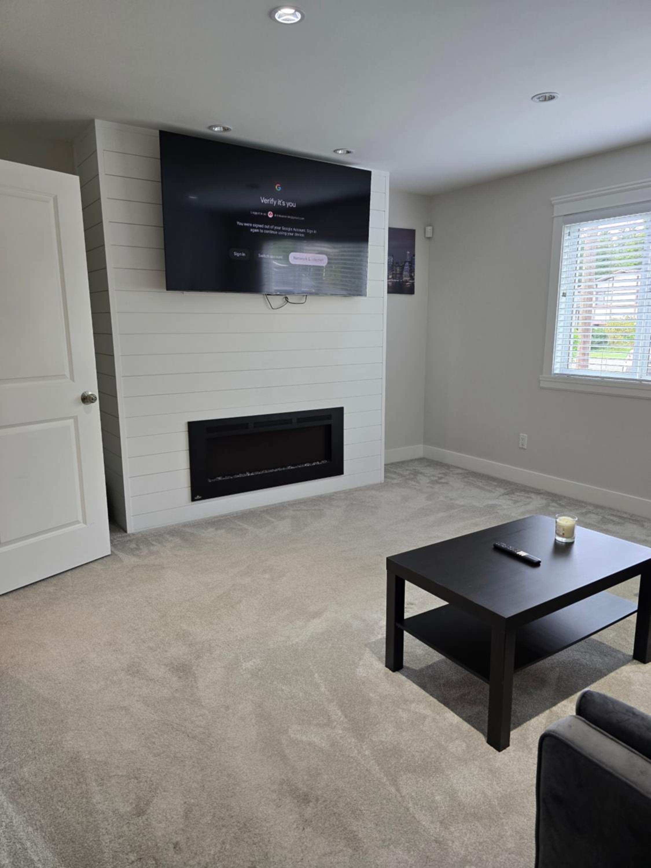Private 1 bedroom in Brookswood