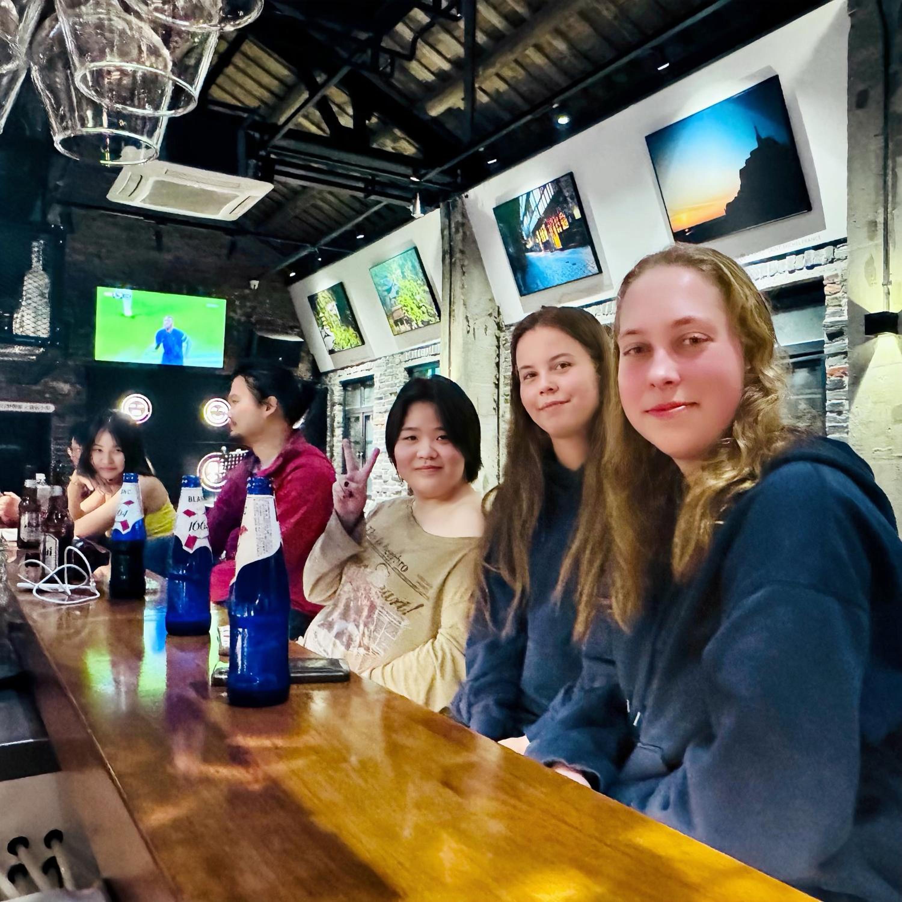 Chongqing Desti Youth Park Hostel Liberation Monument-English Service& Cafe& Bar& Luggage Storage & Large Public Area