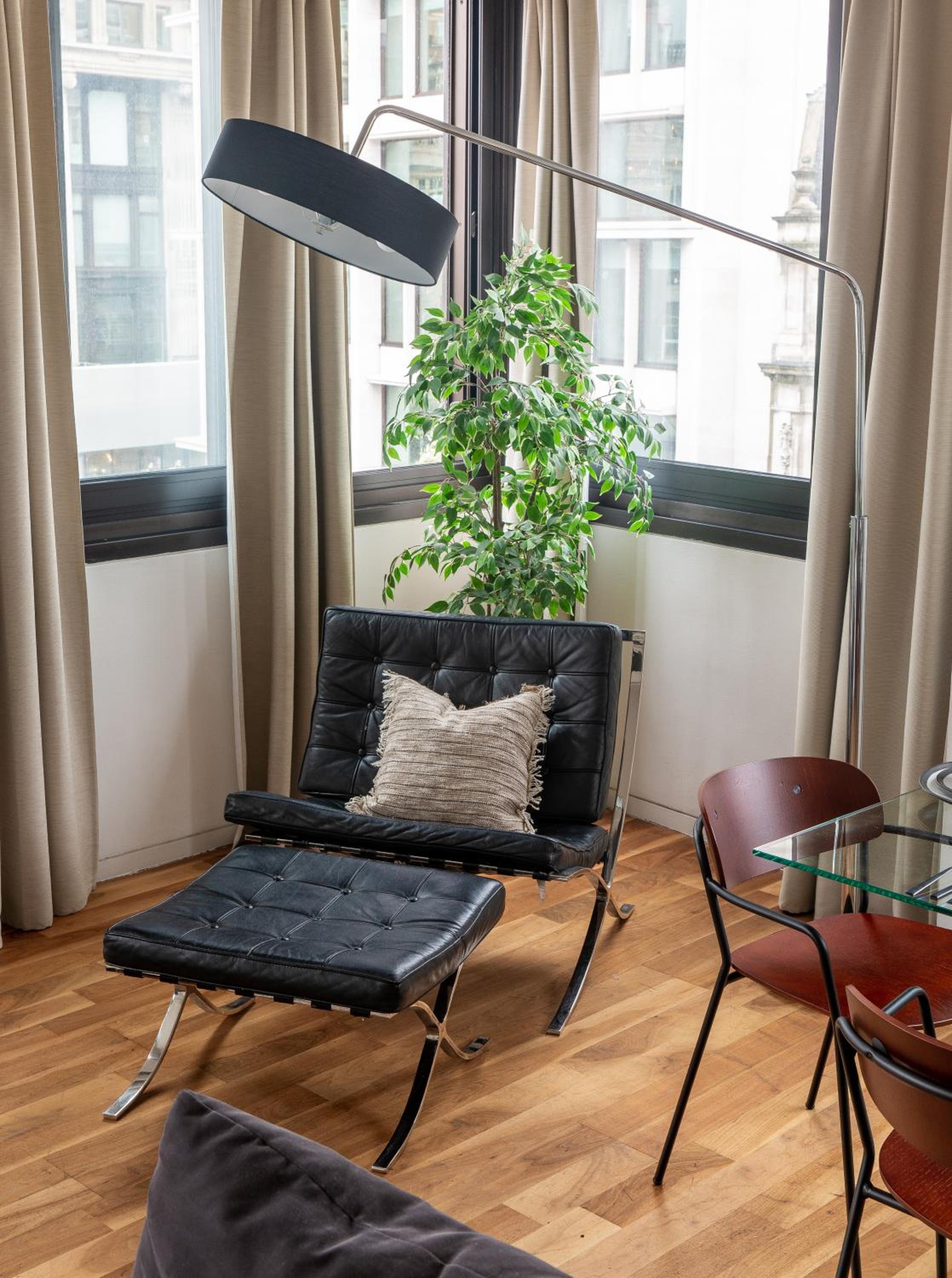 Huge Apartment On Oxford Street- Central London