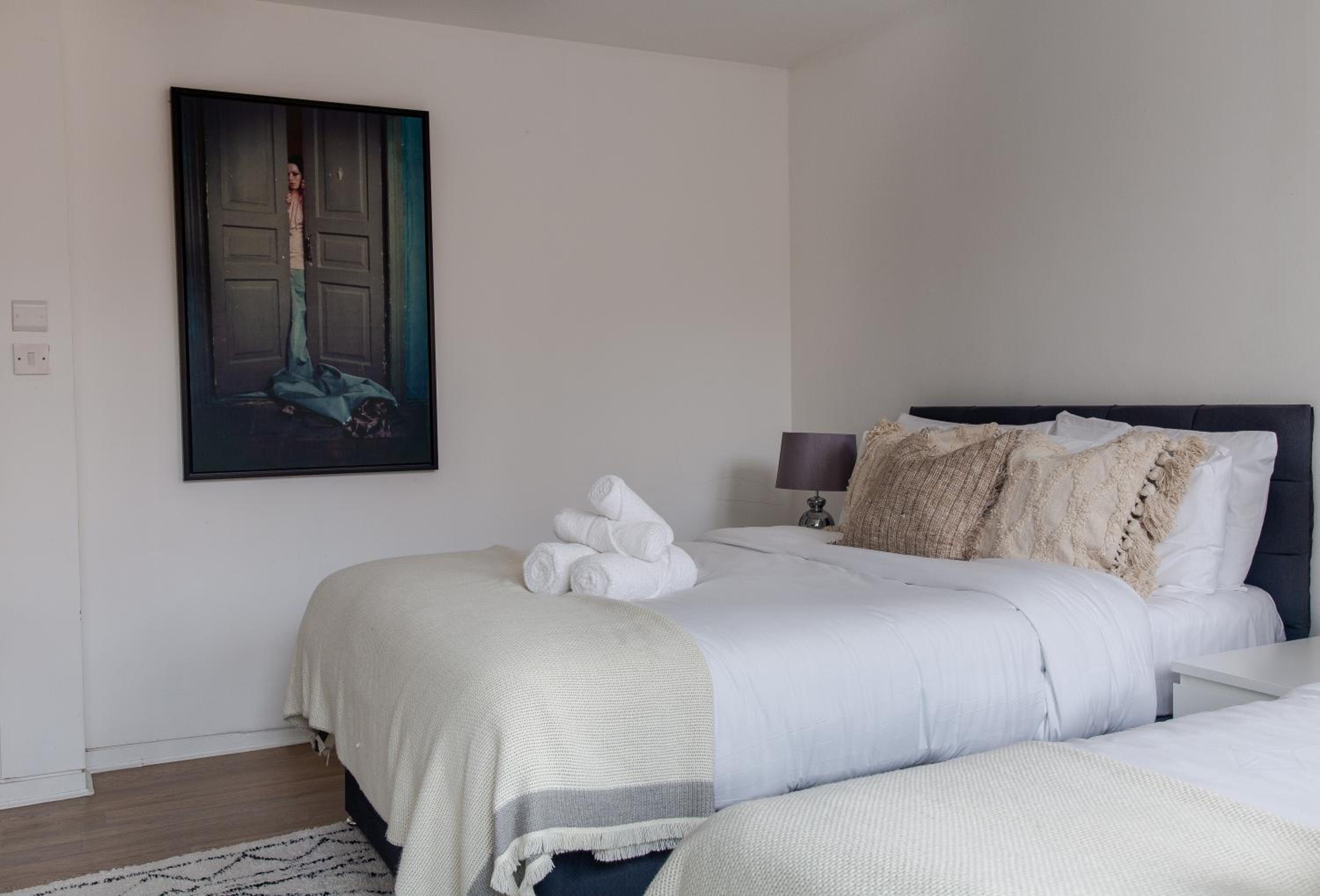 Huge Apartment On Oxford Street- Central London