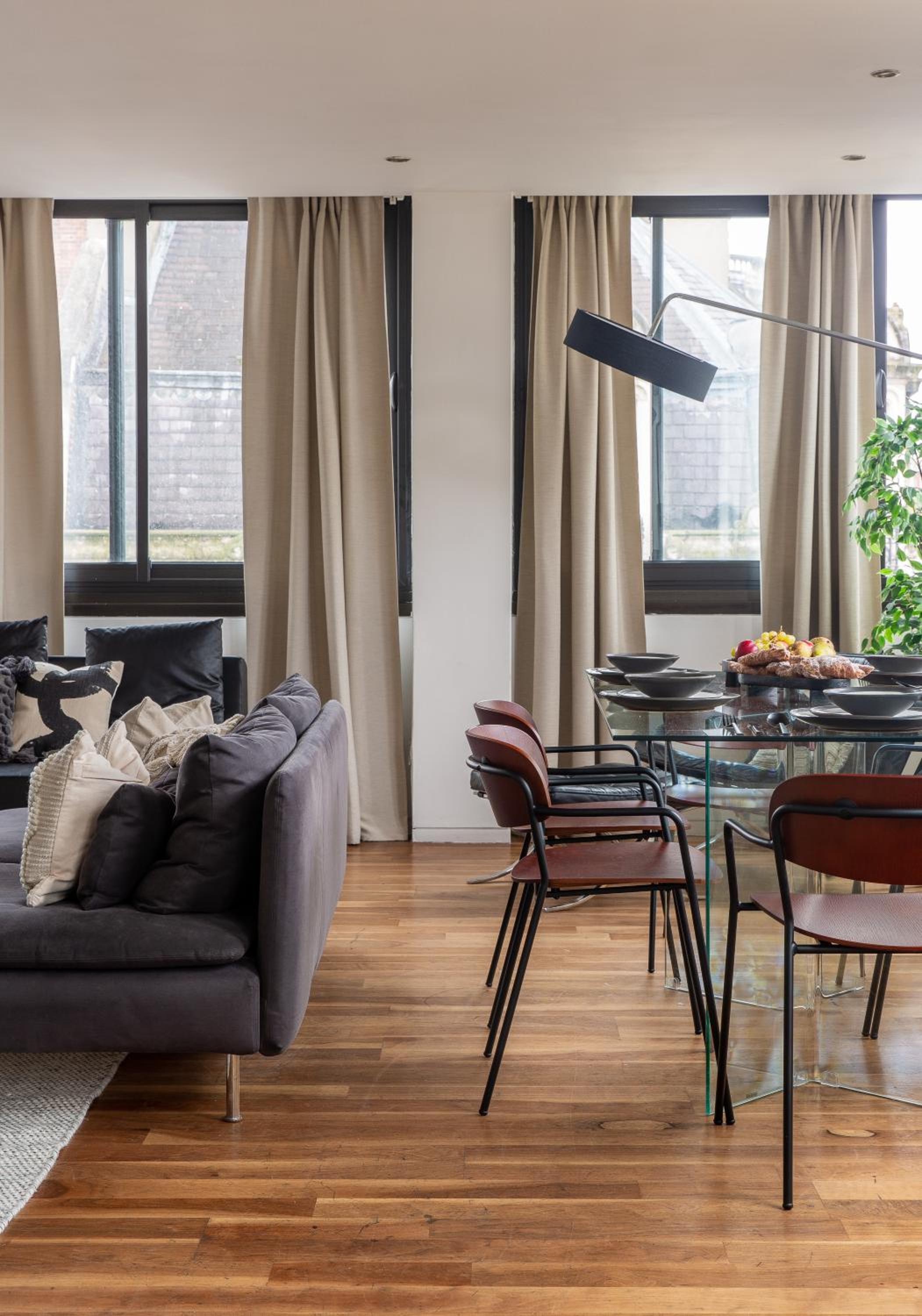 Huge Apartment On Oxford Street- Central London