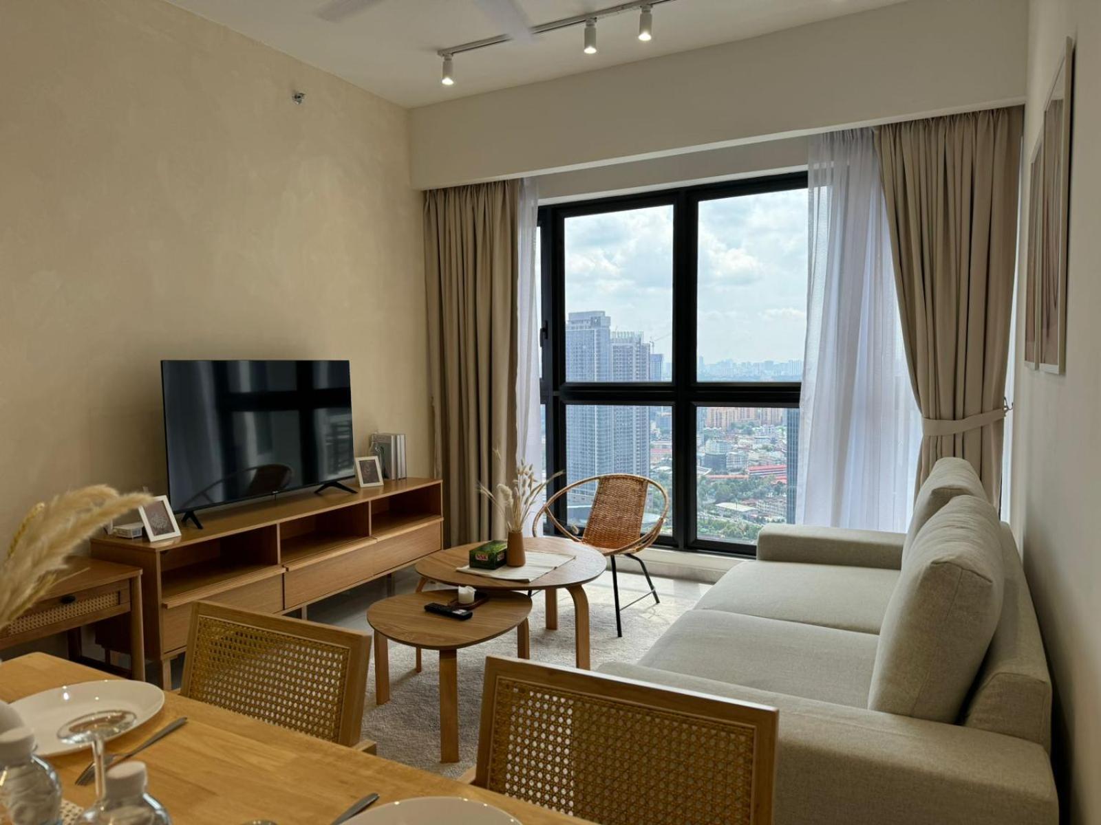 Agile Lux Suites KL