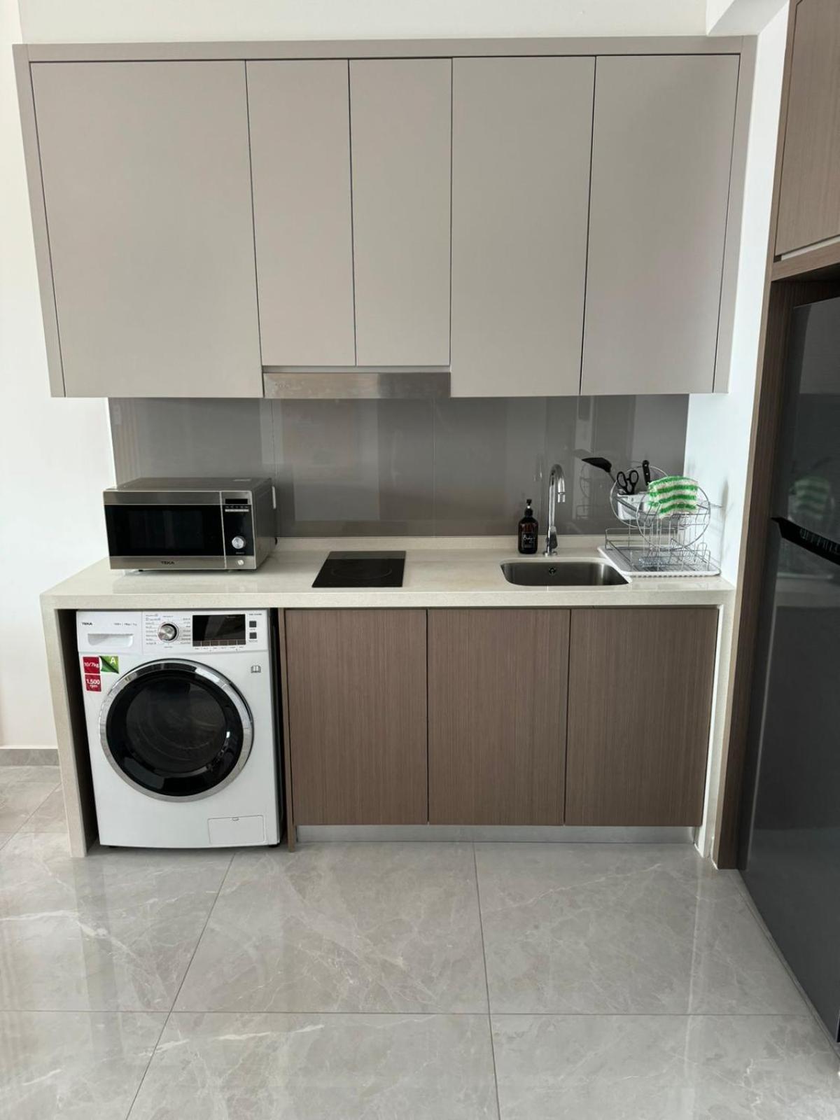 Agile Lux Suites KL